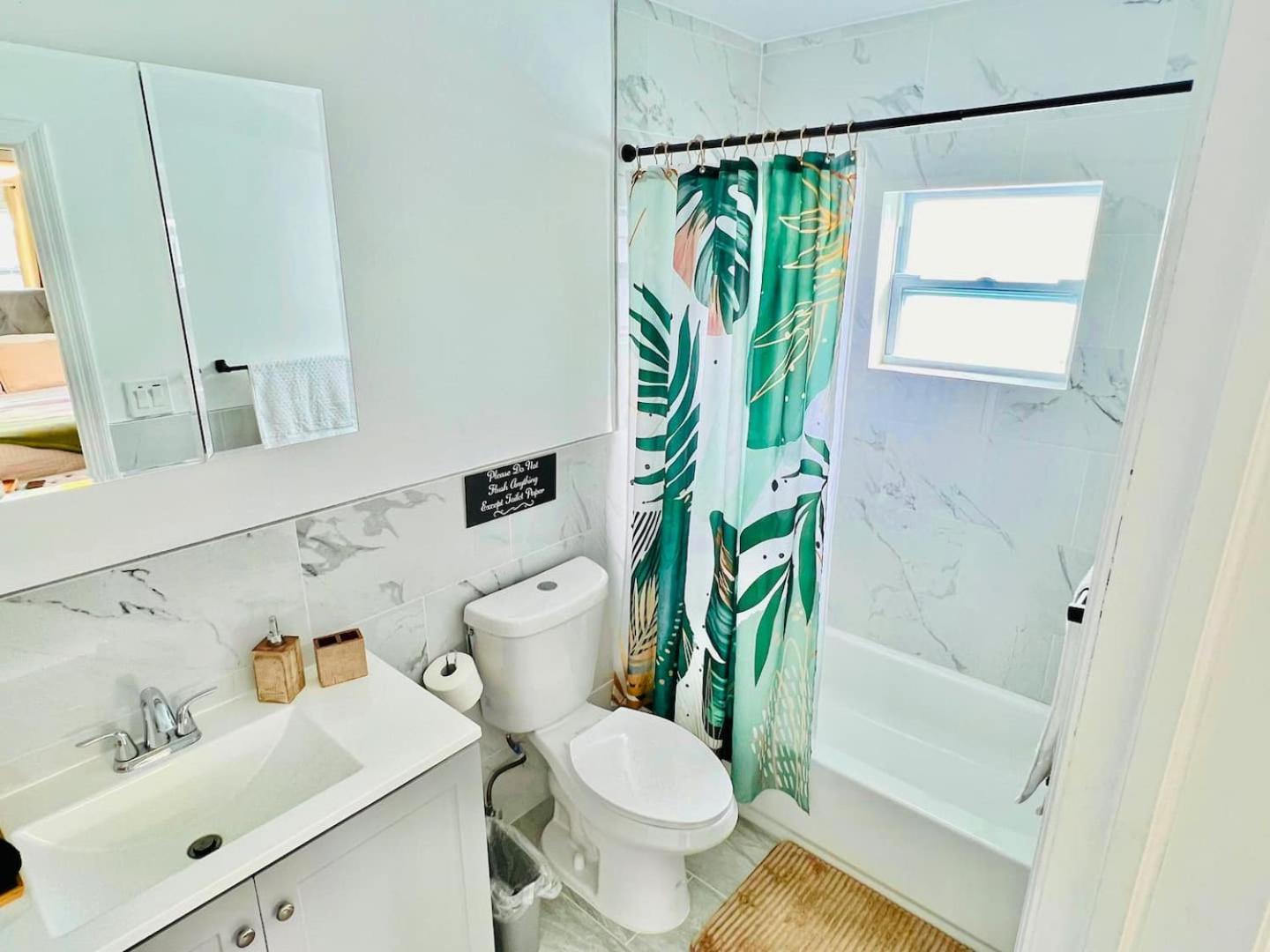 Stylish Lauderdale Retreat Ideal For Work Holiday home