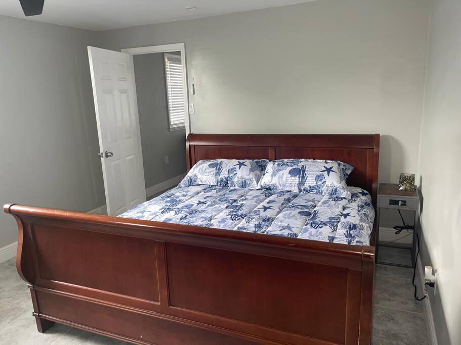 Relaxing 4 Bedroom House Perfect Florida Getaway * Fort Lauderdale