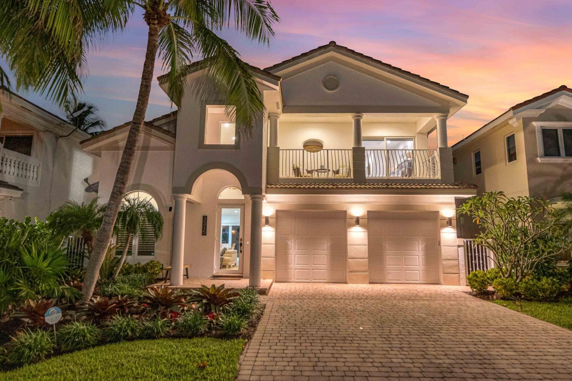 Time Steps To With Heated Pool And Game Roomsun Key Resldences Holiday home Fort Lauderdale