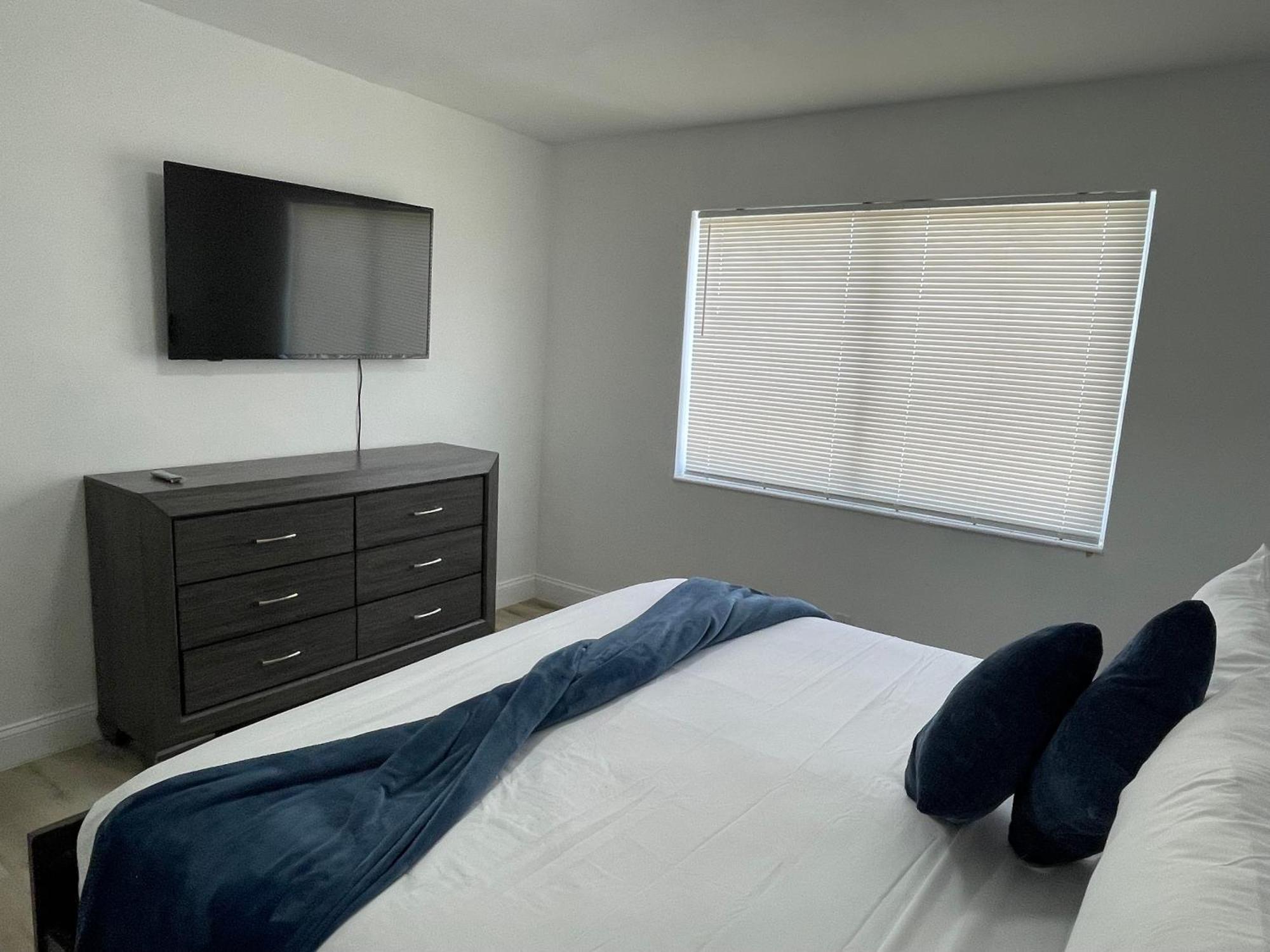 Lucea By The Sea Unit#3 - Luxurious Vacation One Bedroom For Your Perfect Getaway! Apartment Fort Lauderdale