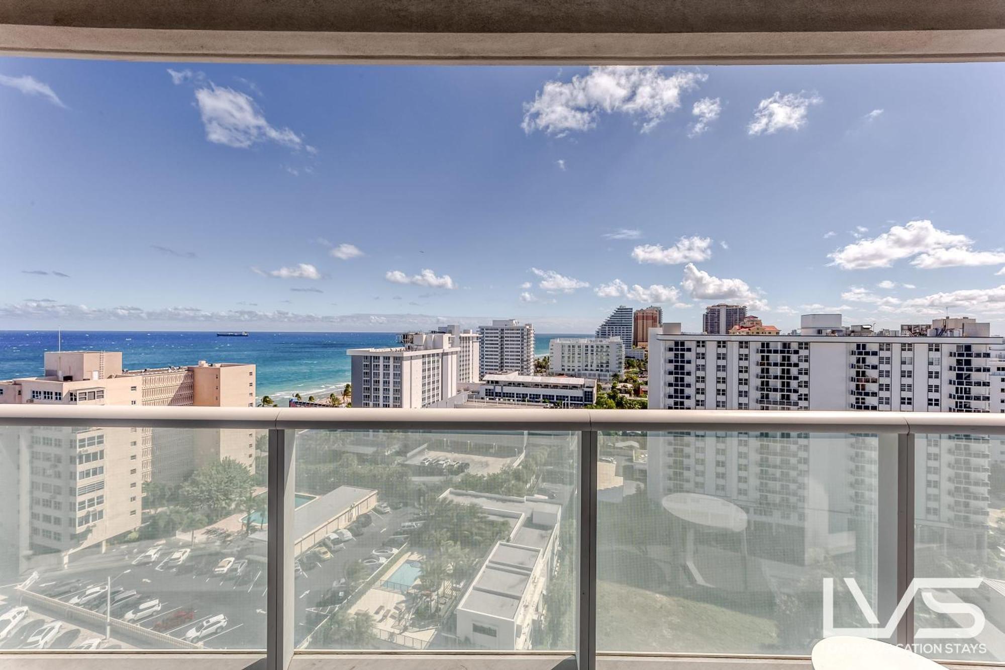 Holiday home W Ftl 1409 Beachfront 2 Bedroom & 2 Bathroom *