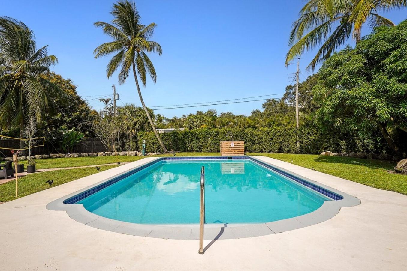 Wpool By Pmi Unit 332 Holiday home Fort Lauderdale