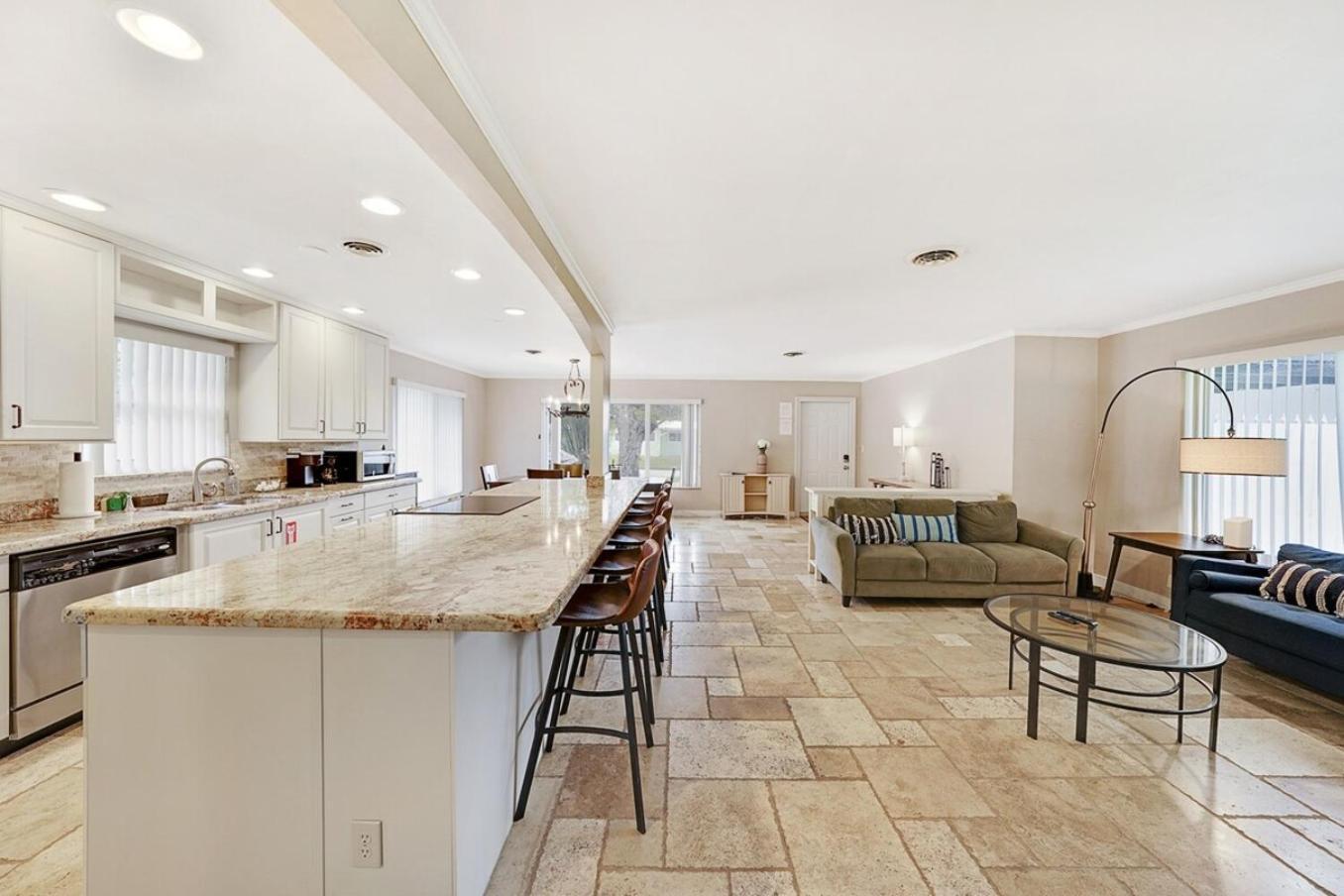 Wpool By Pmi Unit 332 Holiday home Fort Lauderdale