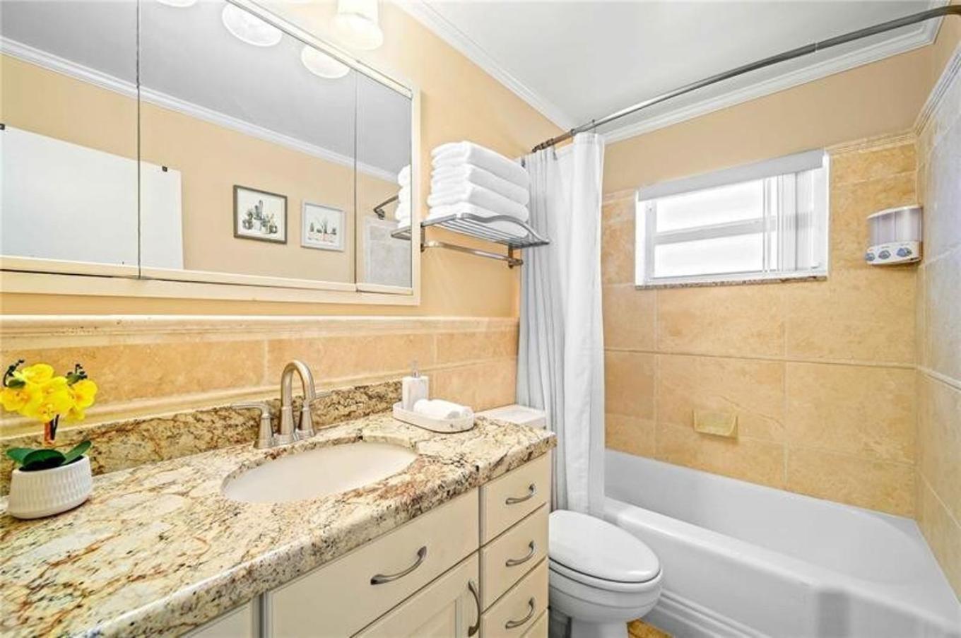 Wpool By Pmi Unit 332 Holiday home Fort Lauderdale