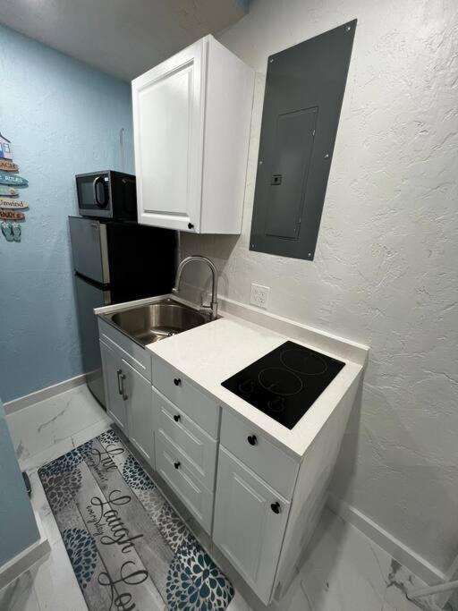 Tinyshell 5 Min To Apartment
