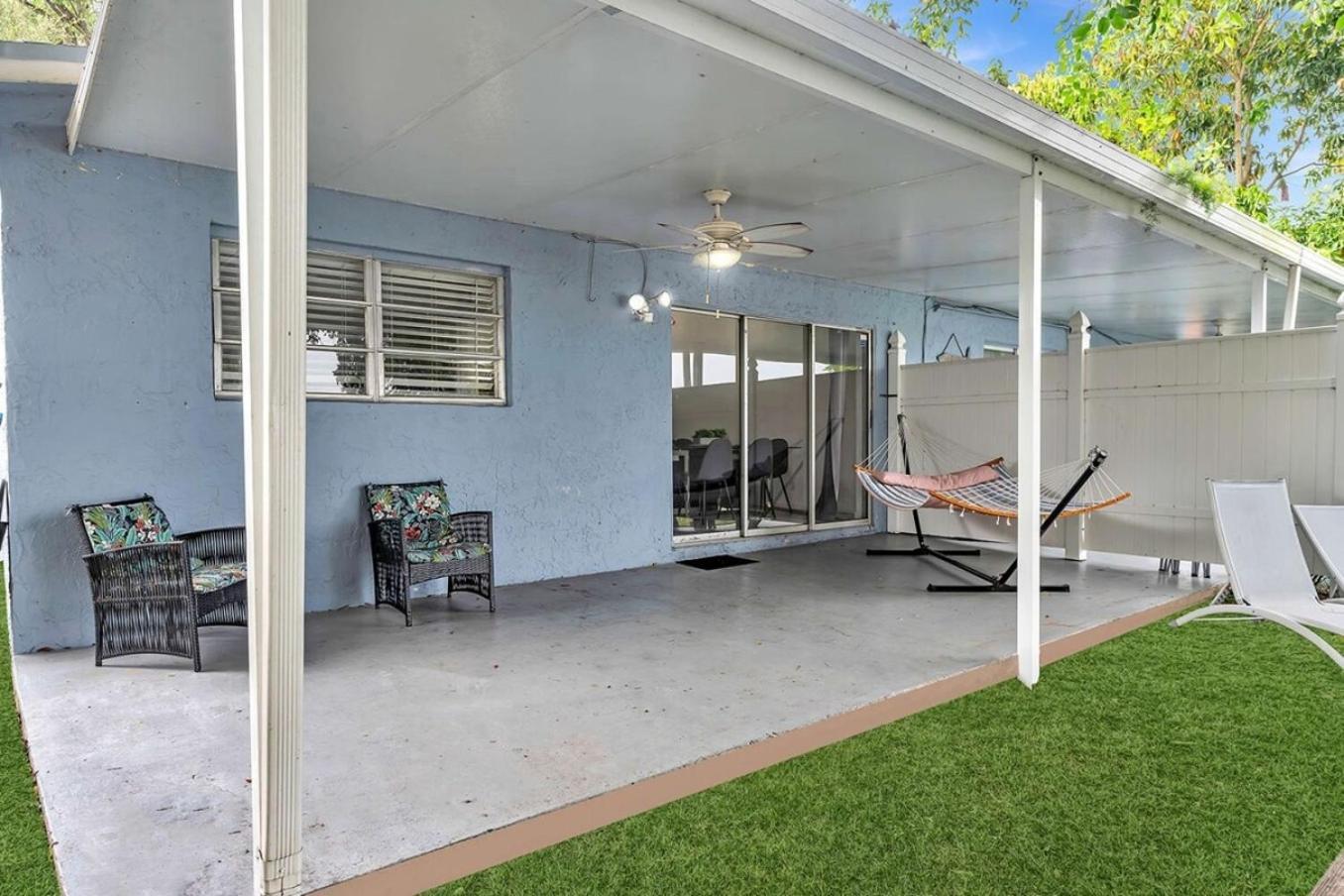 Lakeside 3 Bdrm & Casino L2 *