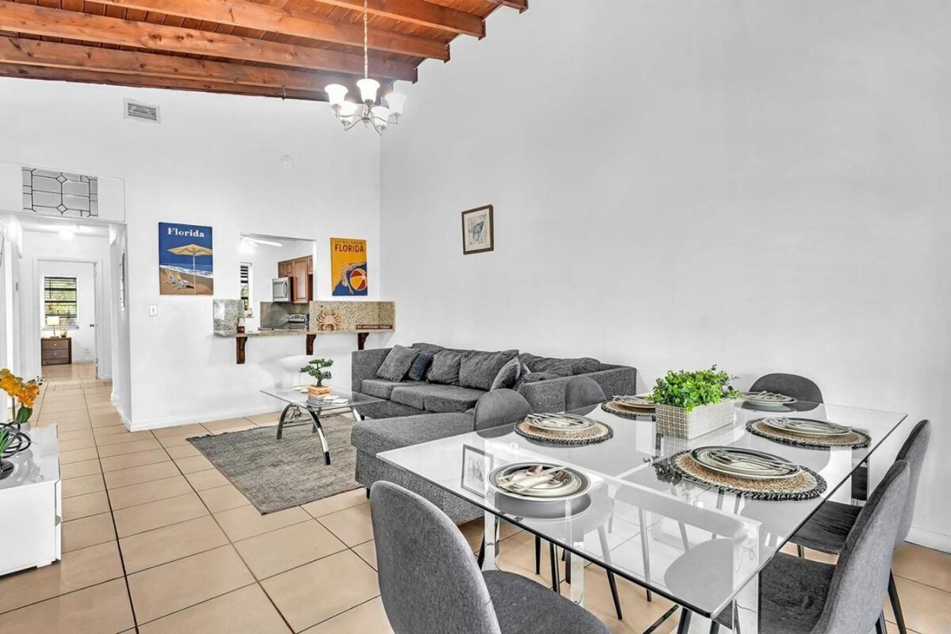 Lakeside 3 Bdrm & Casino L2