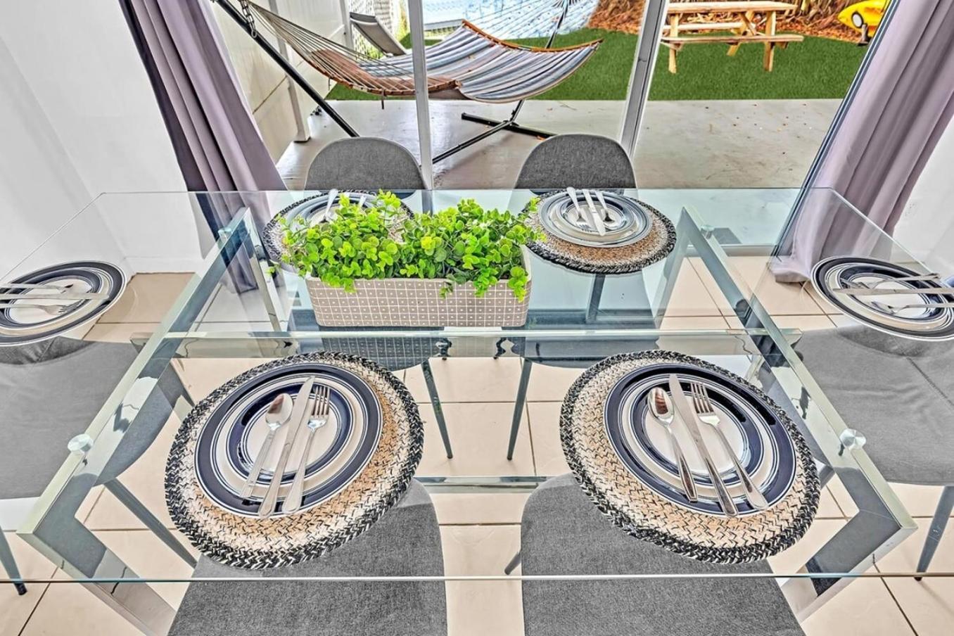 Holiday home Lakeside 3 Bdrm & Casino L2 *