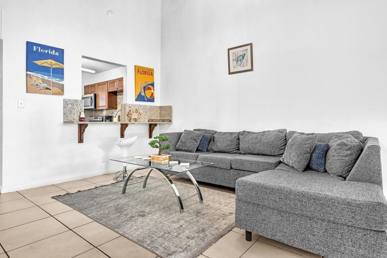 Lakeside 3 Bdrm & Casino L2 *