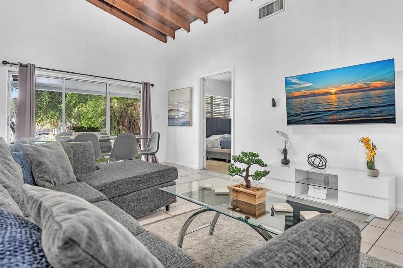 Holiday home Lakeside 3 Bdrm & Casino L2