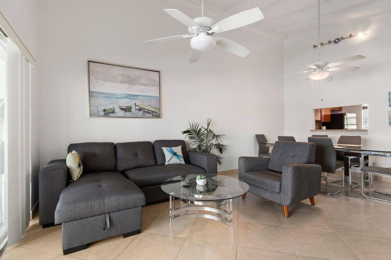 Lakeside Retreat 3br, 2bth Near Hard Rock Casino Holiday home Fort Lauderdale