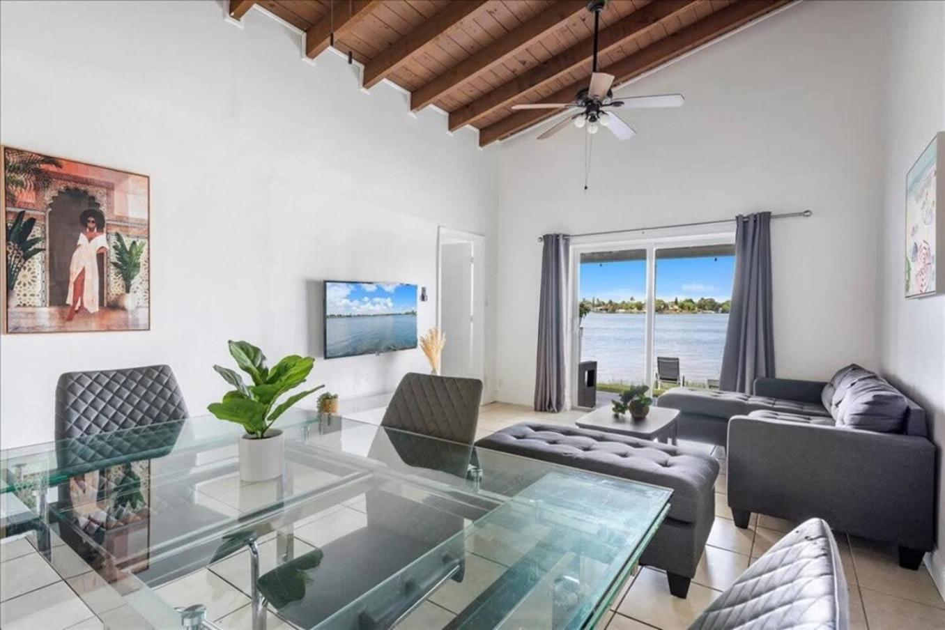 Lakefront 3 Bdrm F Lauderdale Vacation & Casino Holiday home Fort Lauderdale
