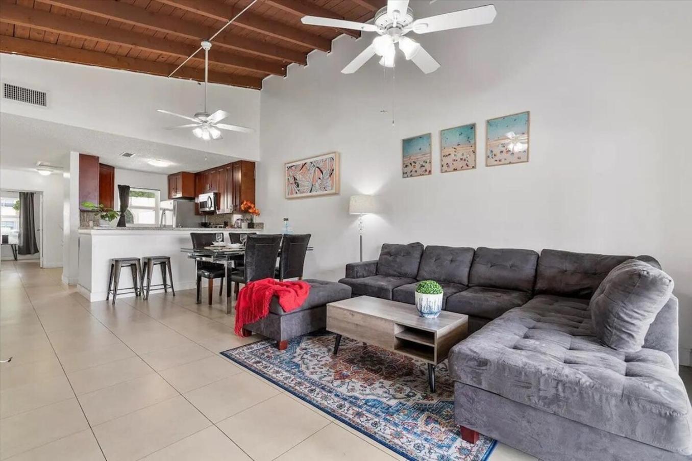 Lakefront 3 Bdrm Ftl & Hard Rock Casino