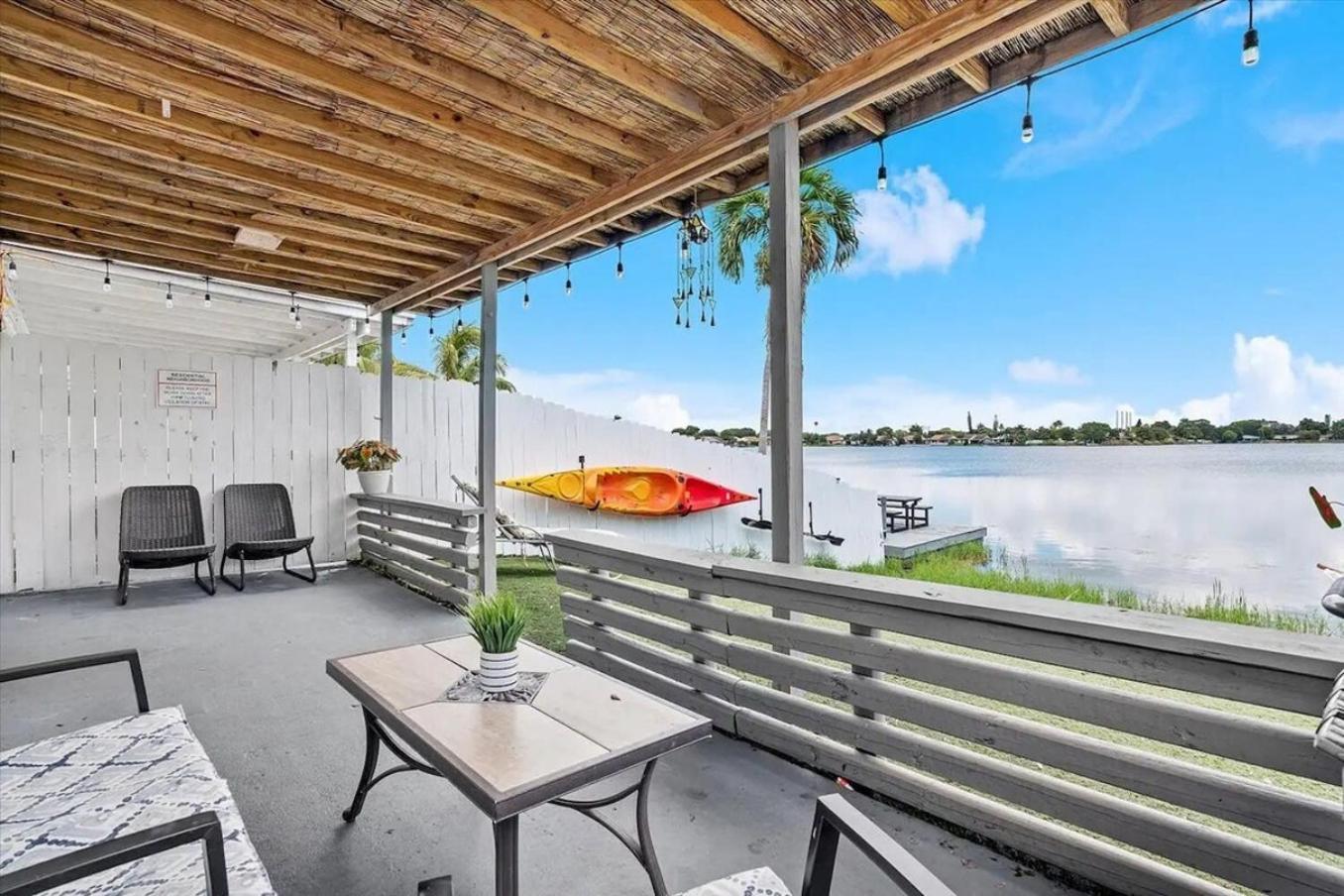 Lakefront 3 Bdrm Ftl & Hard Rock Casino Holiday home