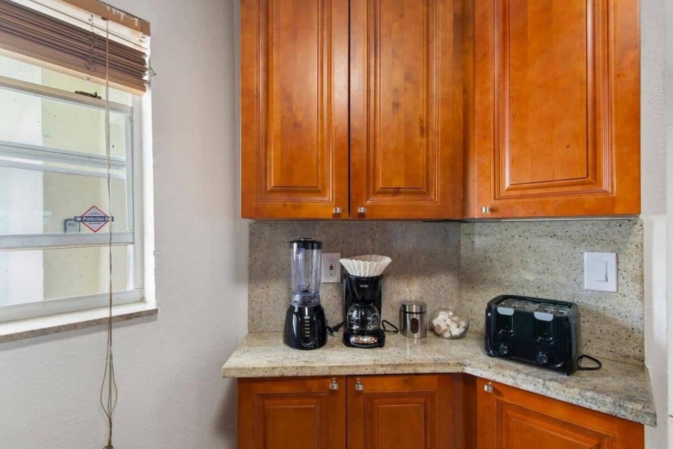 Lakeside Retreat 3br, 2bth Near Hard Rock Casino *