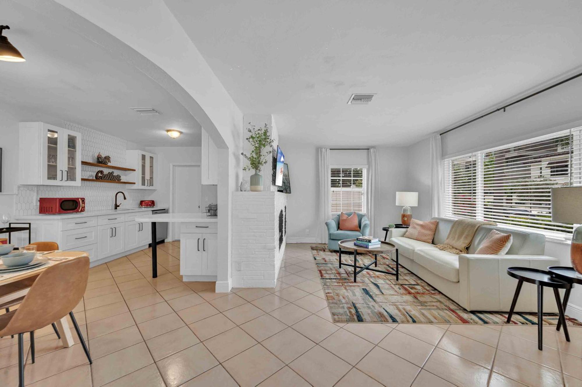 Two One Game Heated Pool 2 Hot Tubs Steps From Resldences * Fort Lauderdale