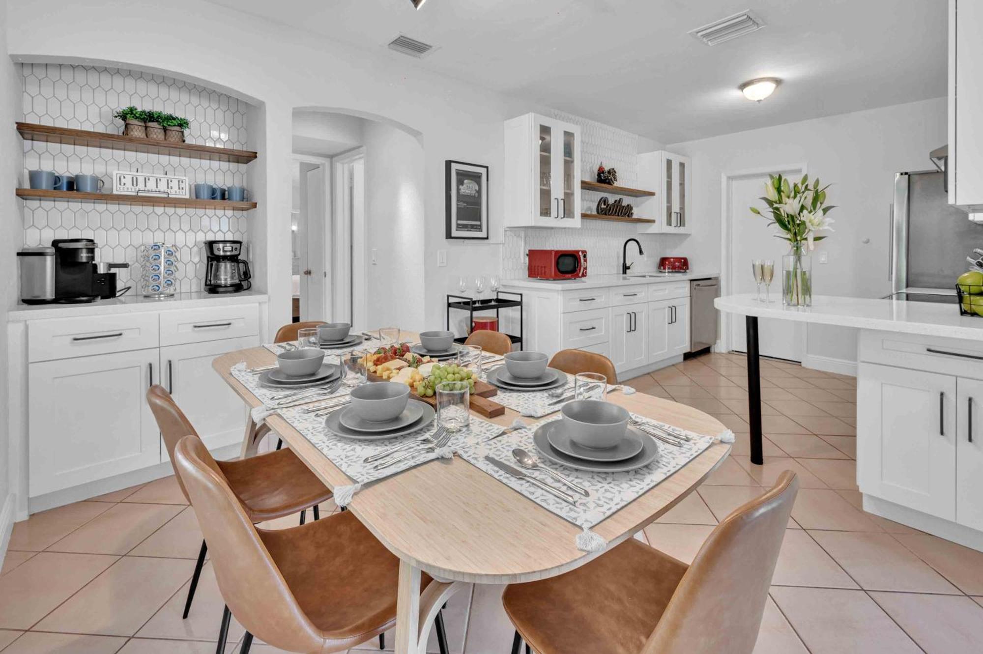 Two One Game Heated Pool 2 Hot Tubs Steps From Resldences Holiday home Fort Lauderdale