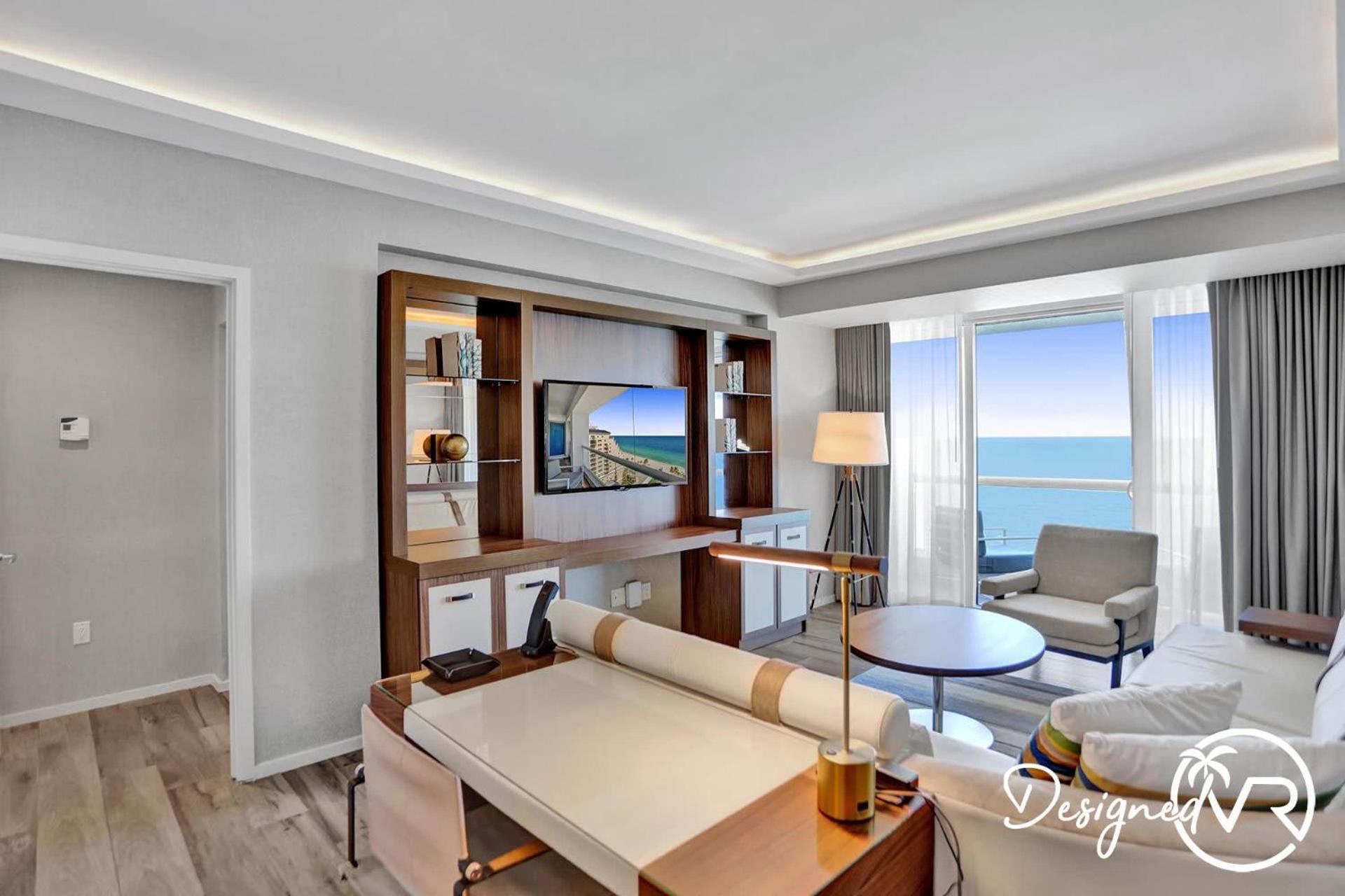 Stunning Beachfront Luxury- Your Perfect Getaway! Apartment