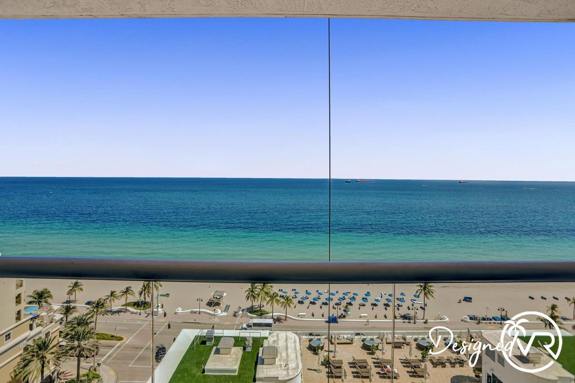 Stunning Beachfront Luxury- Your Perfect Getaway! Apartment *