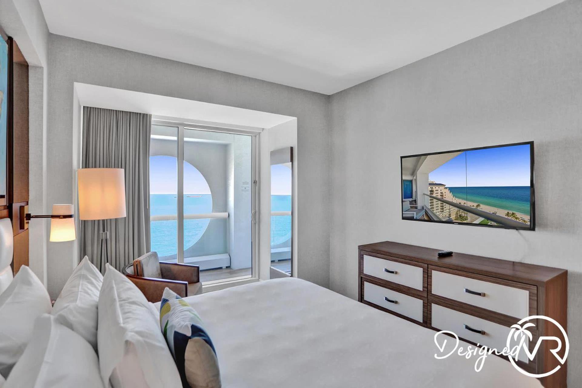 Apartment Stunning Beachfront Luxury- Your Perfect Getaway! Fort Lauderdale