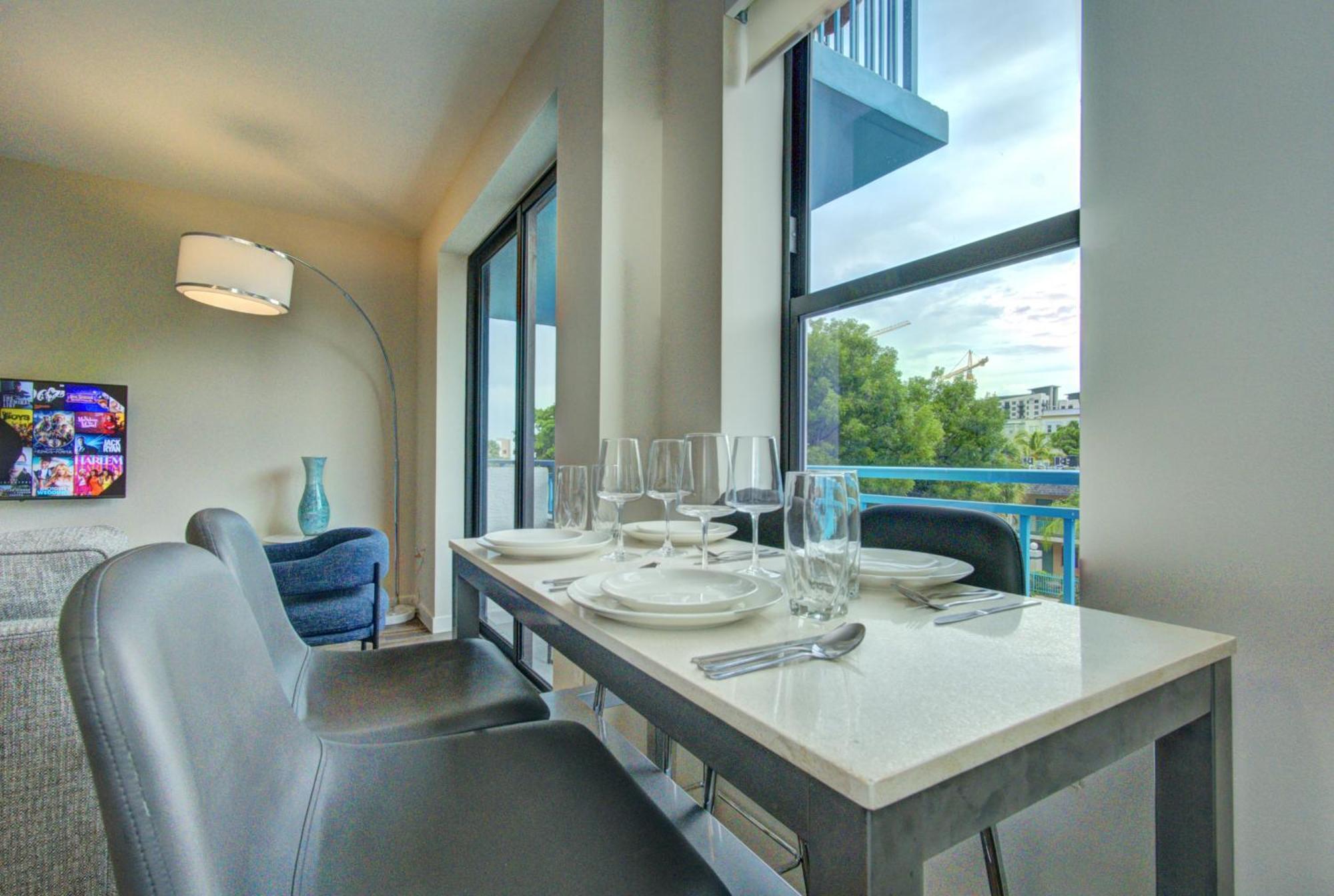 Sejur Homes * Fort Lauderdale