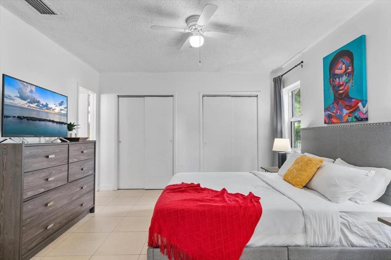 Lakefront 3 Bdrm Ftl & Hard Rock Casino Holiday home *