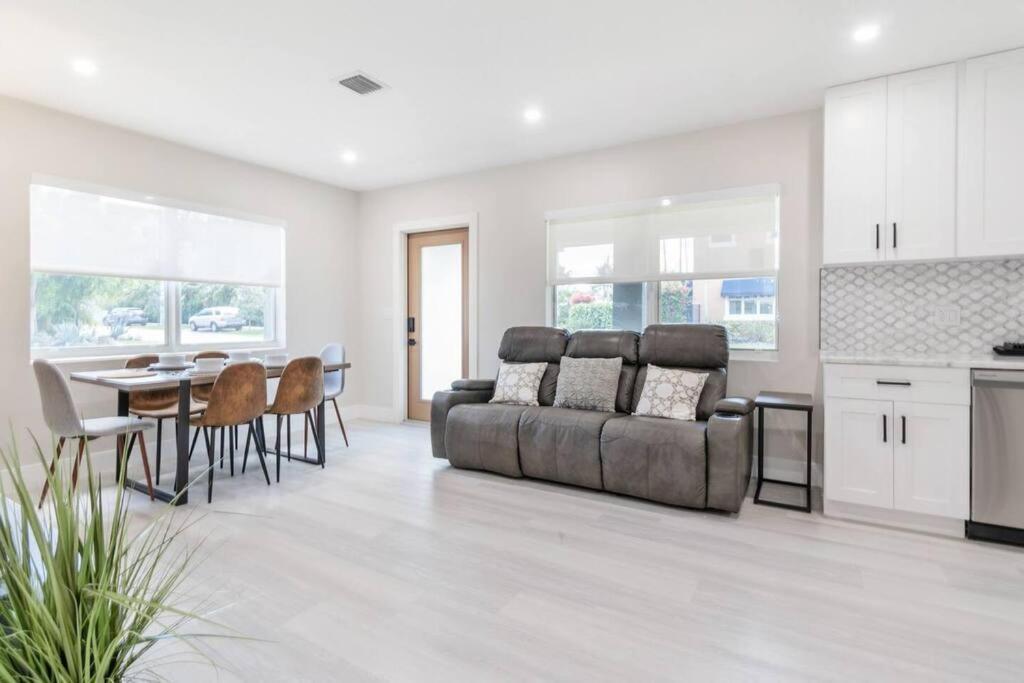 Cozy Victoria Park Retreat Unit 3 - Olas * Fort Lauderdale