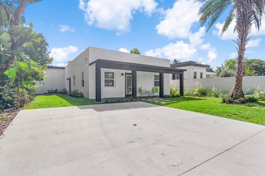Holiday home Stylish 4-bedroom Near Downtown Lauderdale