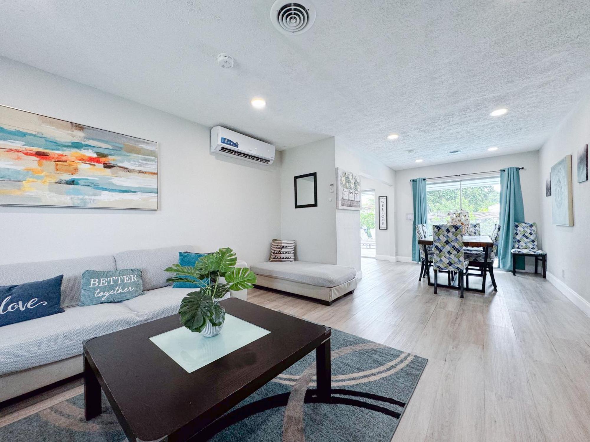Tropical Pool Courtyard & Garden View Fort Lauderdale