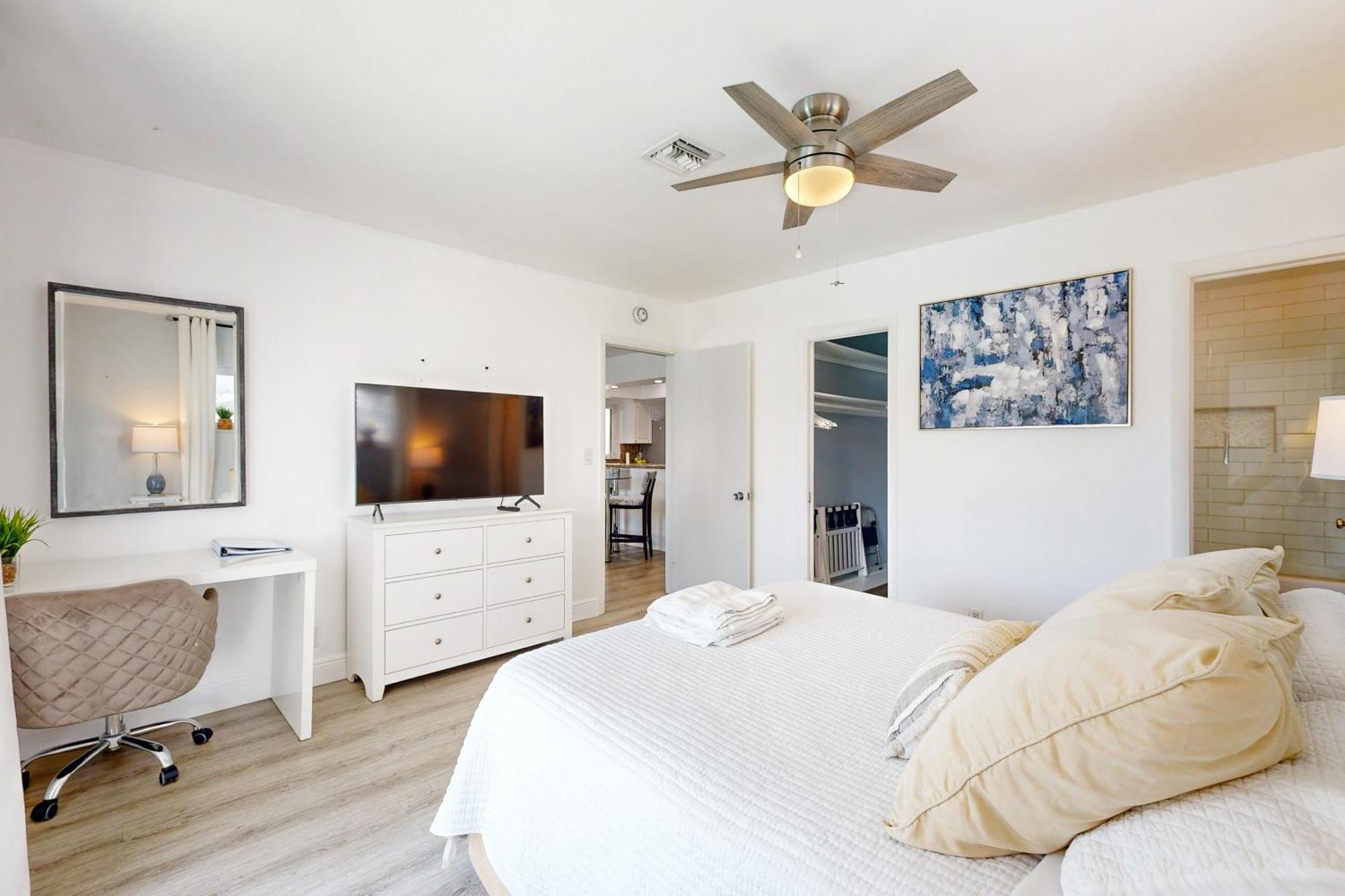 The Manors Waterfront Oasis # 3 Fort Lauderdale