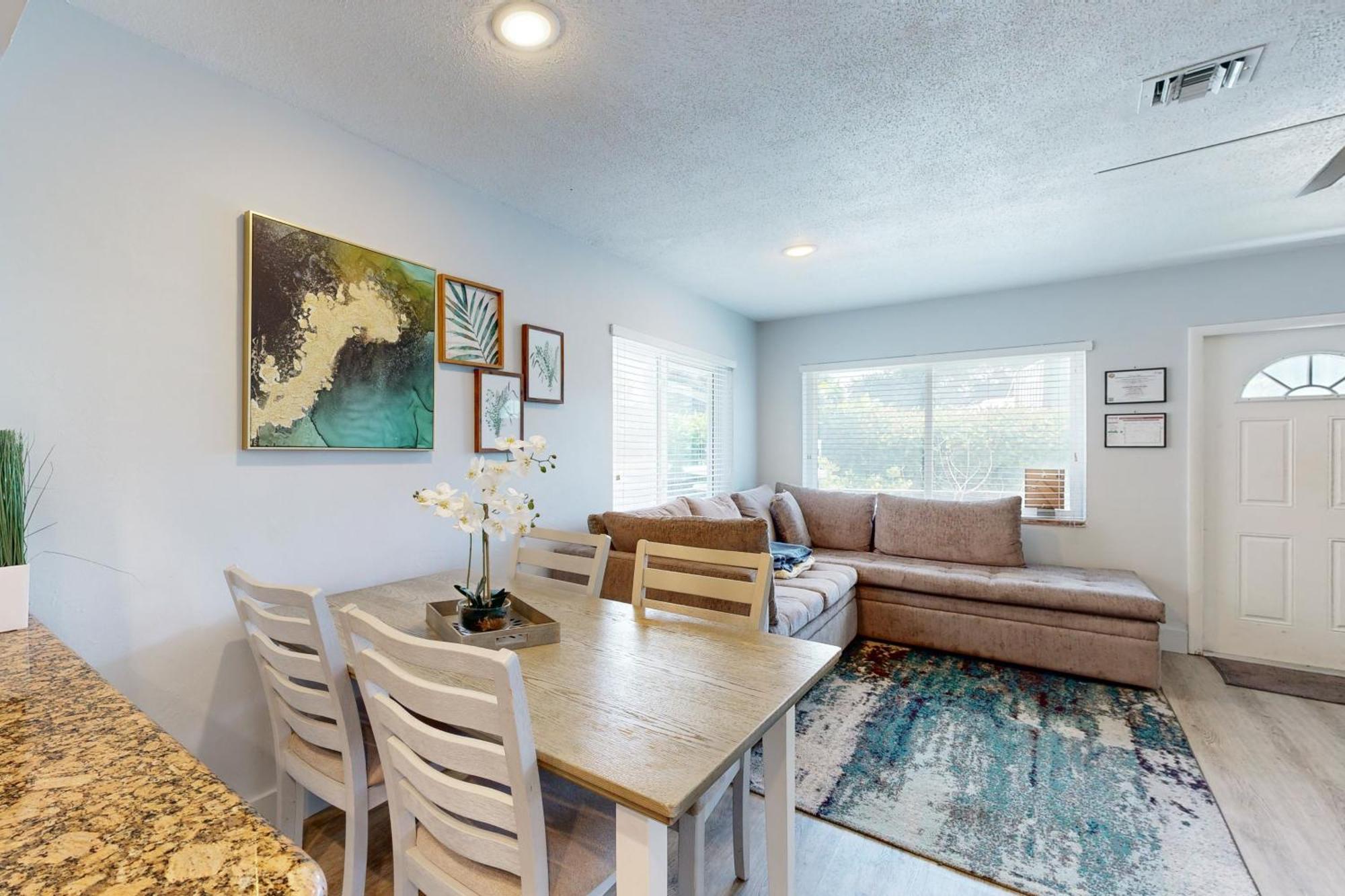 The Manors Waterfront Oasis # 1 Apartment