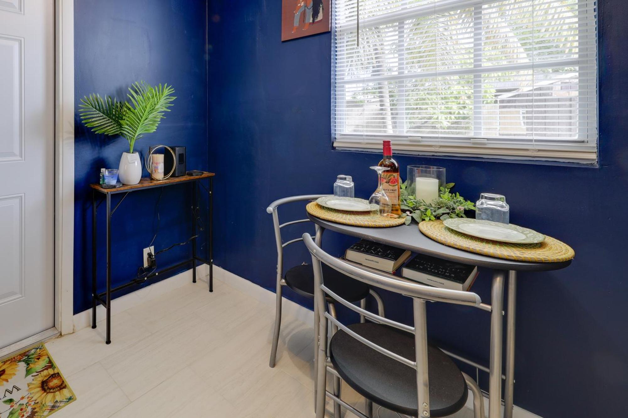 Pet-friendly Lauderdale 8 Mi To Beach! Fort Lauderdale
