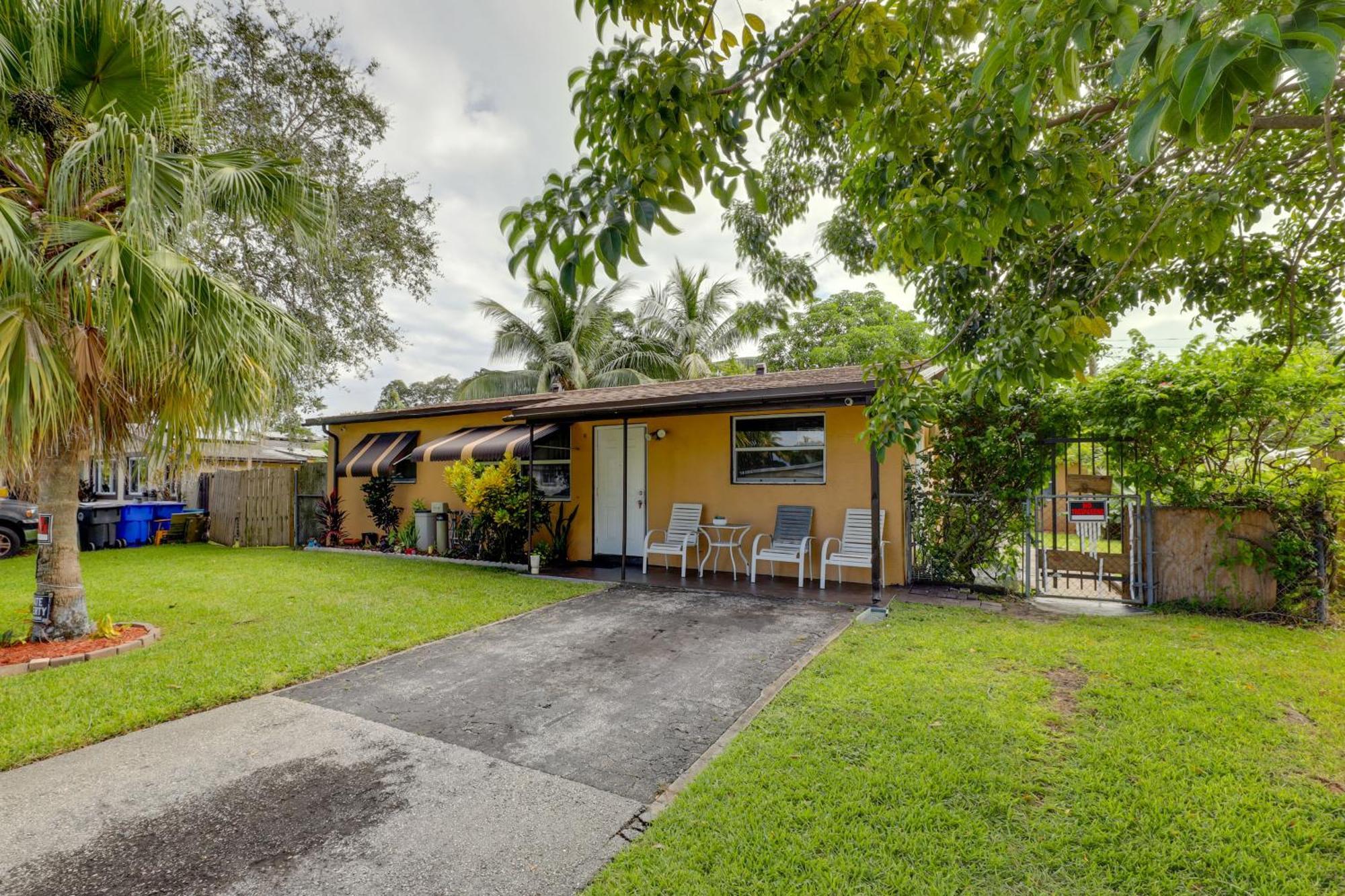 Holiday home Pet-friendly Lauderdale 8 Mi To Beach!