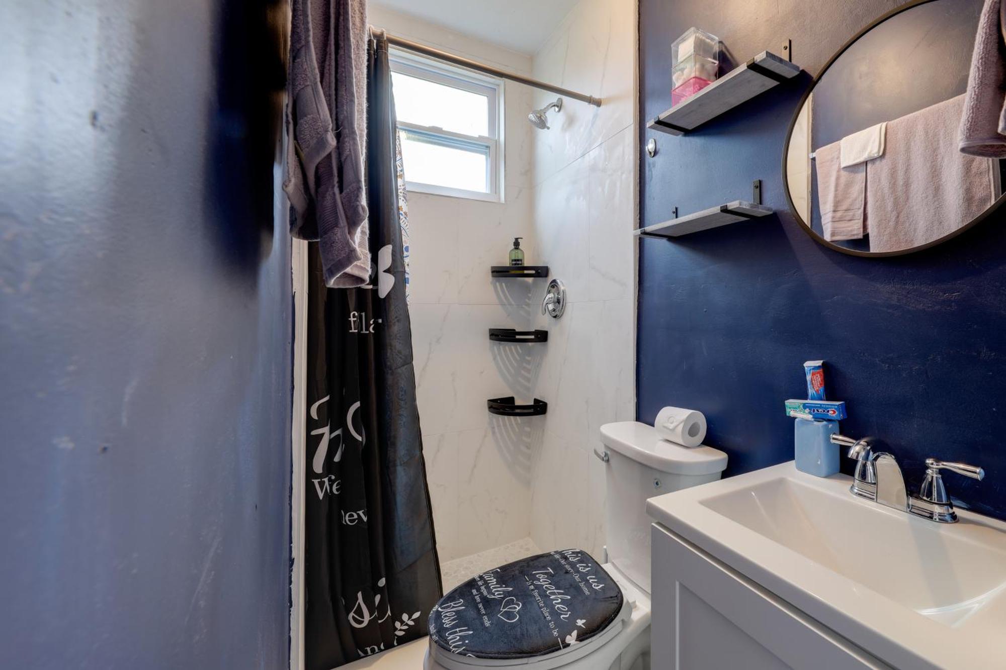 Pet-friendly Lauderdale 8 Mi To Beach! Holiday home