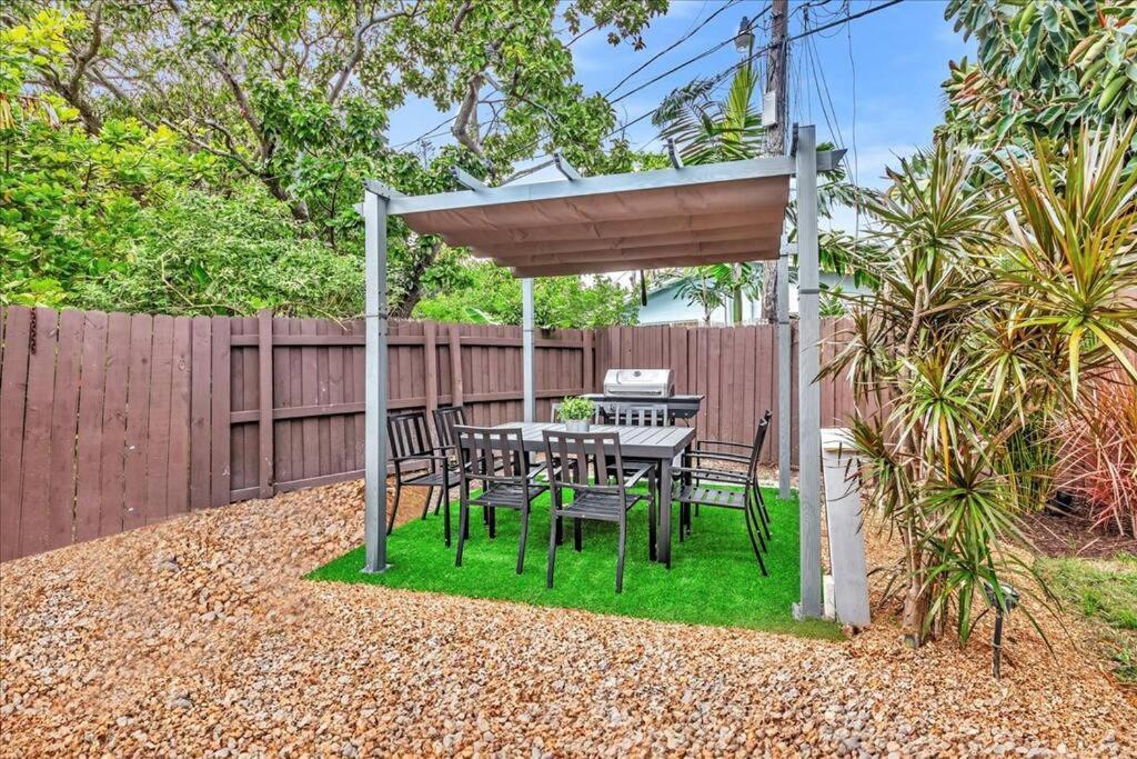 Sunny Days Getaway, 5bd Heated Pool Family Home! *