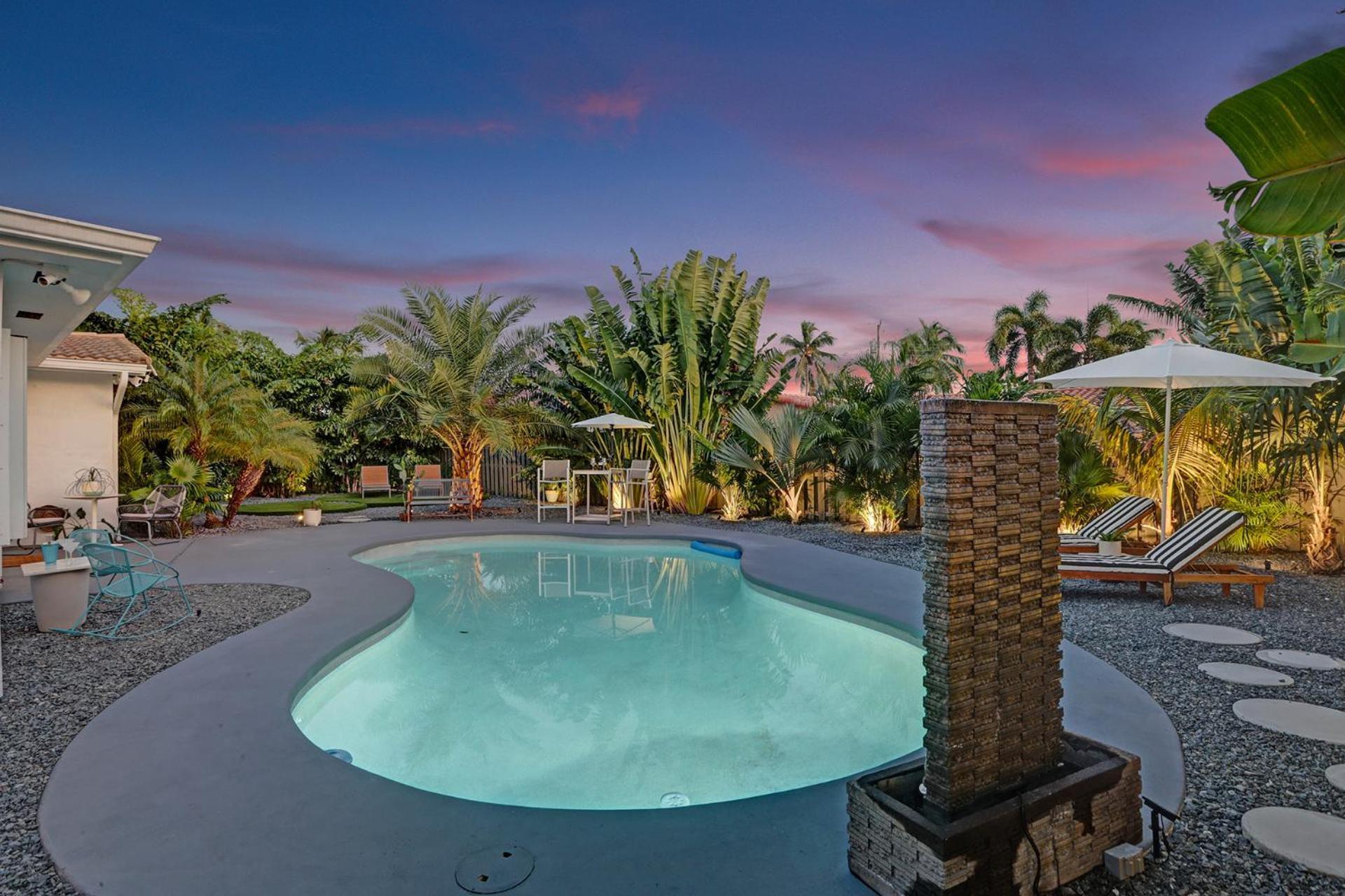 Apartment Entire Luxury Junior Suite, 8 Min From The