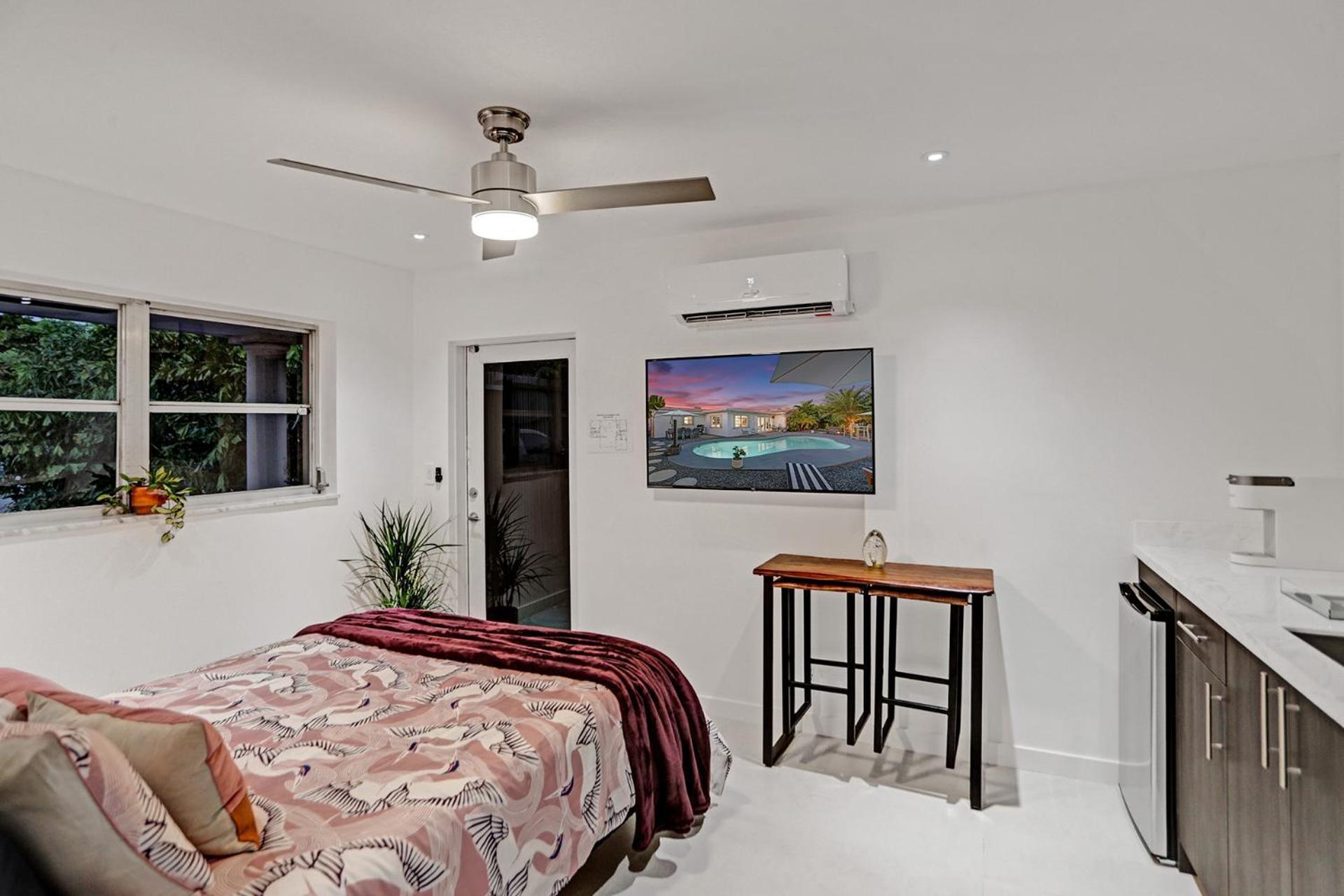 Entire Luxury Junior Suite, 8 Min From The * Fort Lauderdale