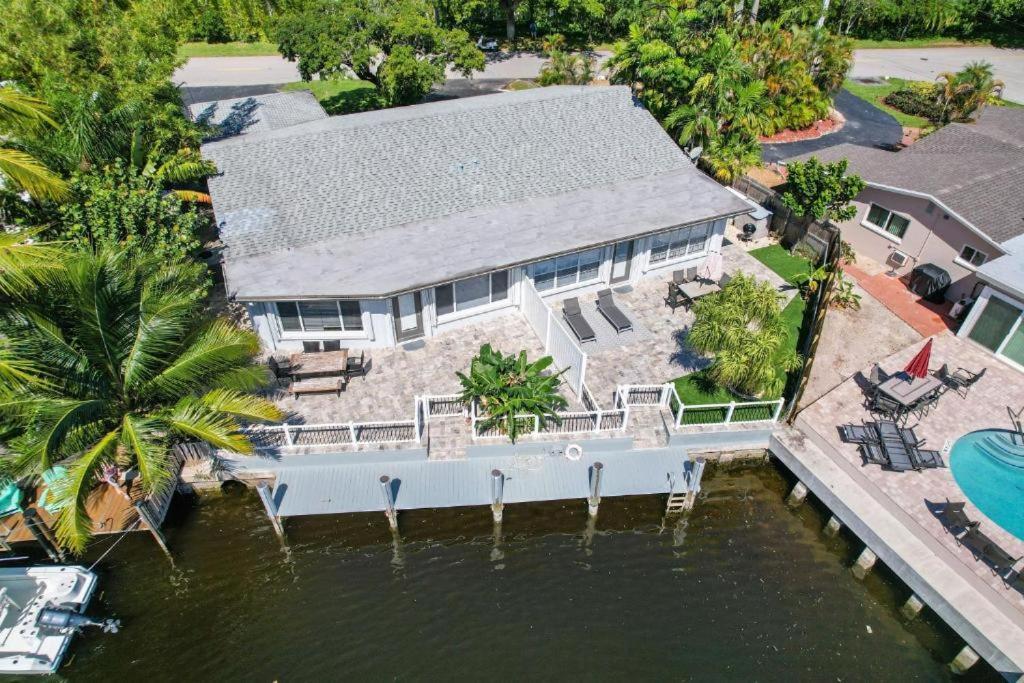 Paradise Bay 3 Bedroom Waterfront Waterman's Retreat S Lauderdale Holiday home *