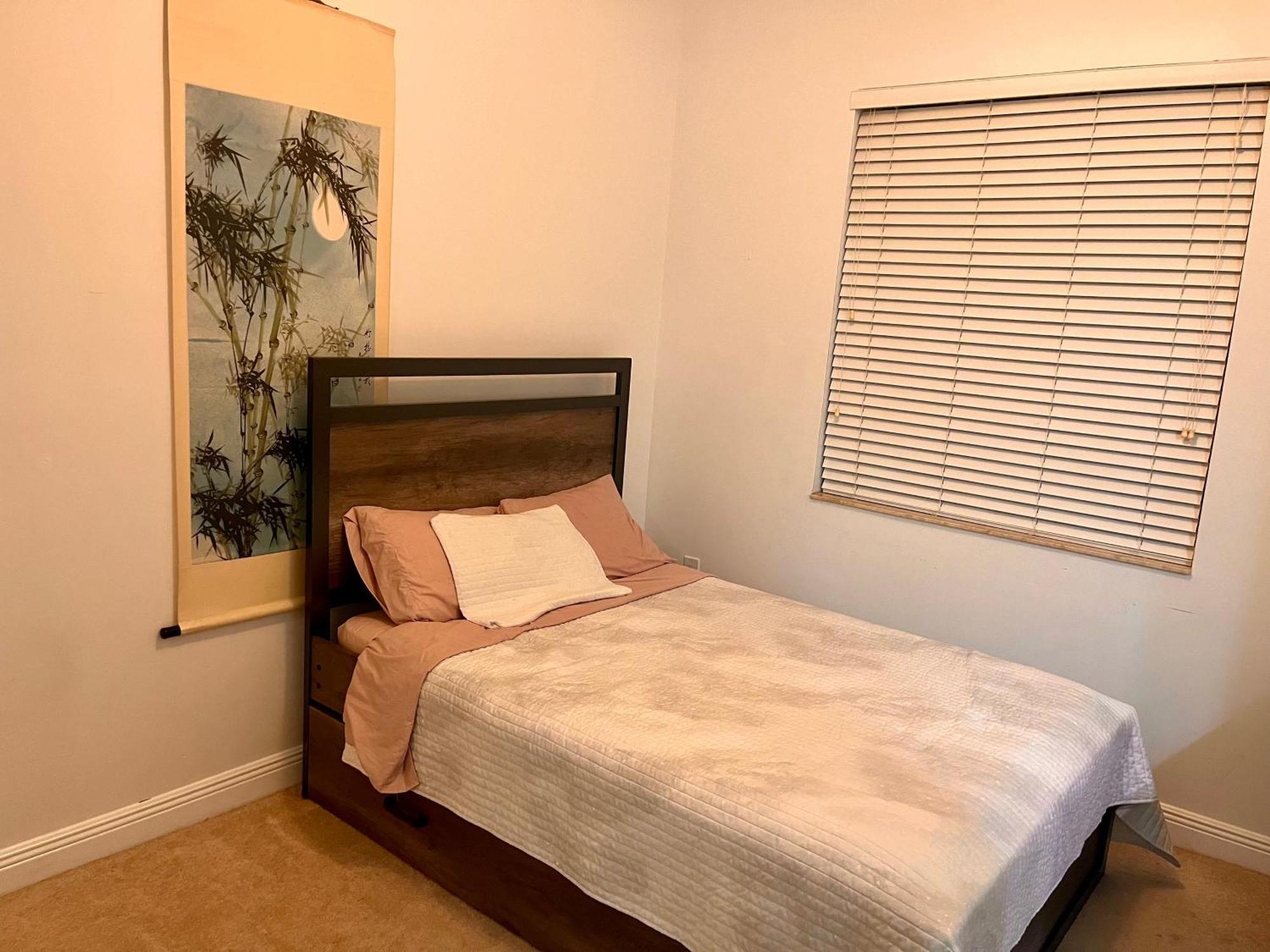 Lauderdale Oasis Private In Shared House Guest house