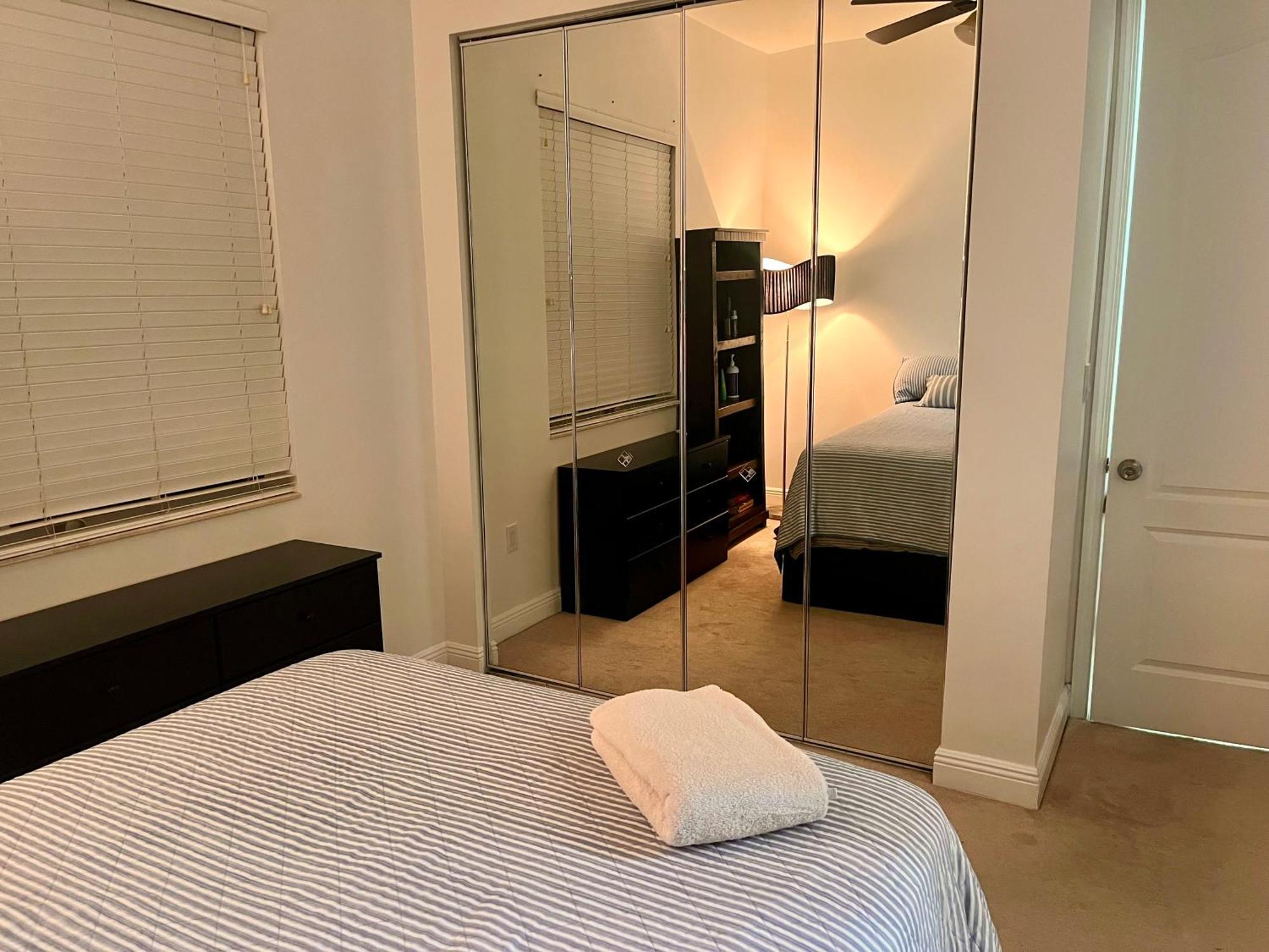 Lauderdale Oasis Private In Shared House