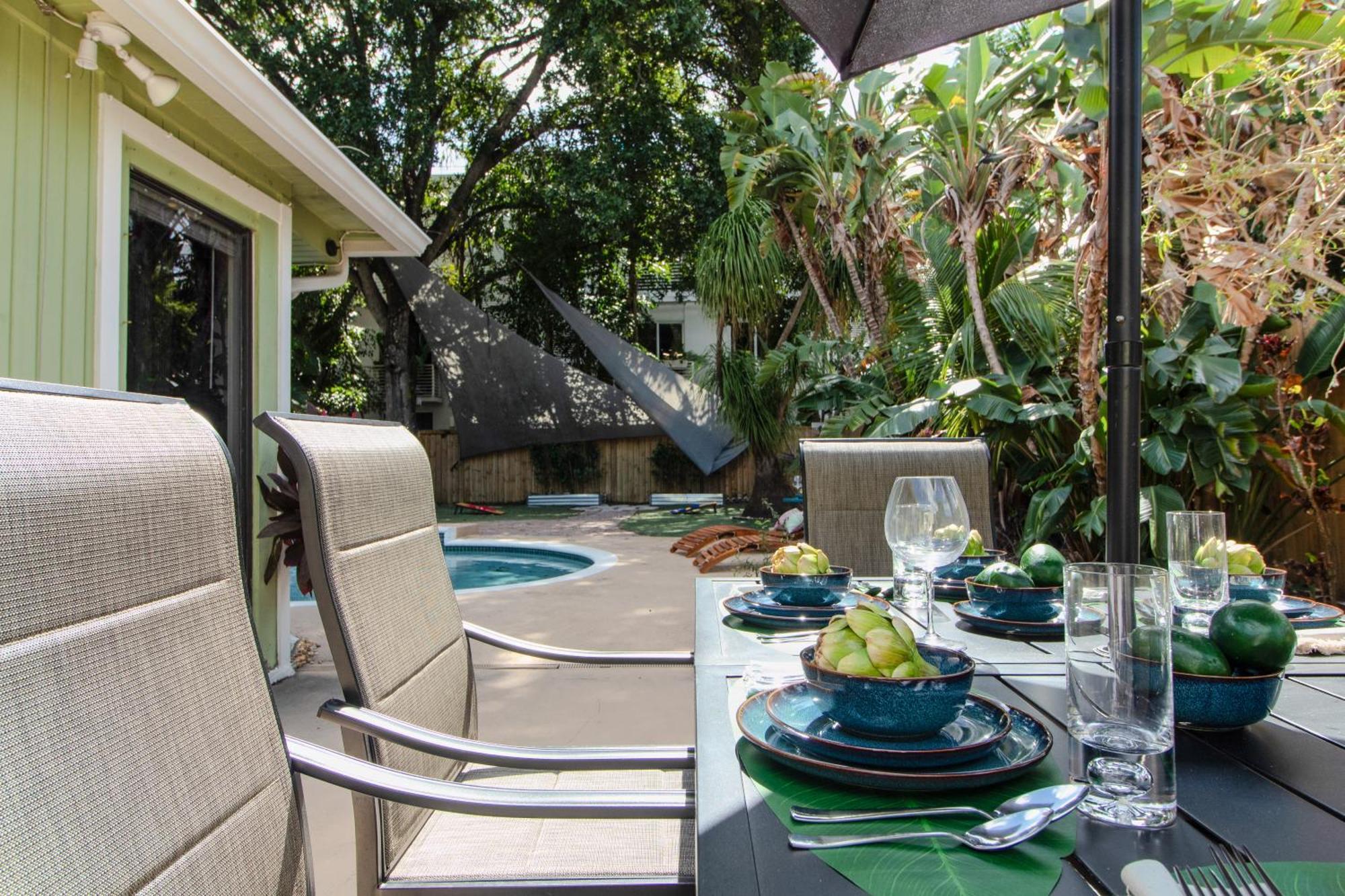 4bd Beachside Escape & Outdoor Oasis With Pool, Near Airport, Restaurants And Beaches Holiday home