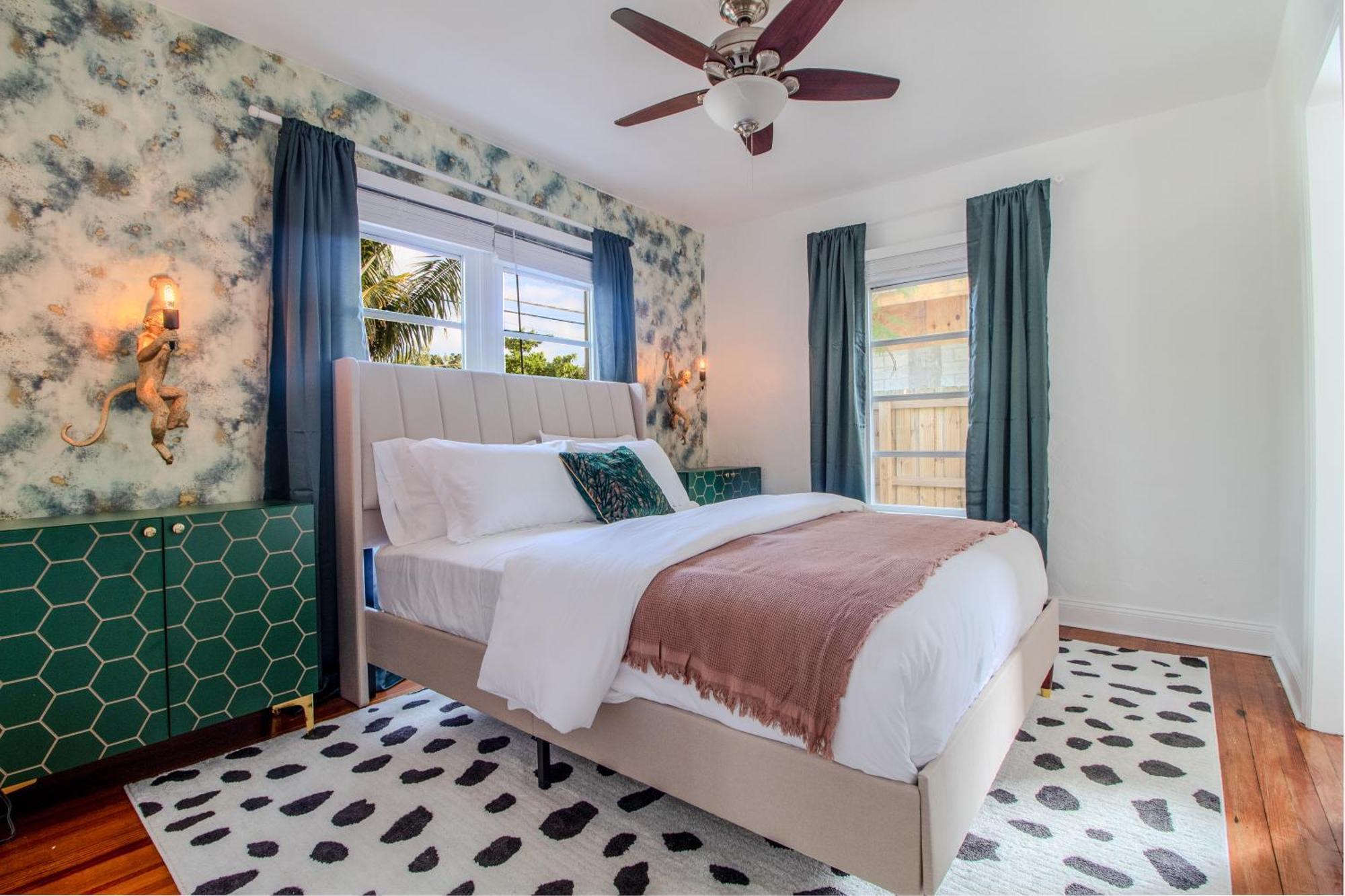 4bd Beachside Escape & Outdoor Oasis With Pool, Near Airport, Restaurants And Beaches Holiday home *