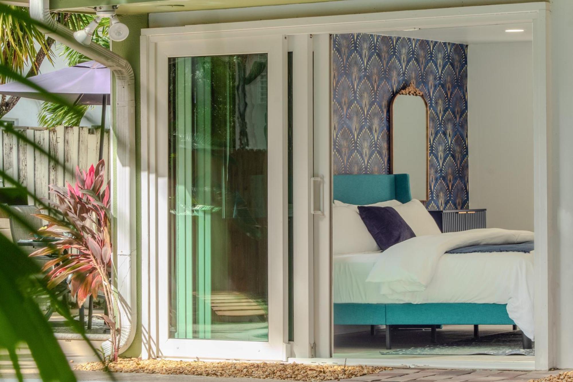 Holiday home 4bd Beachside Escape & Outdoor Oasis With Pool, Near Airport, Restaurants And Beaches Fort Lauderdale