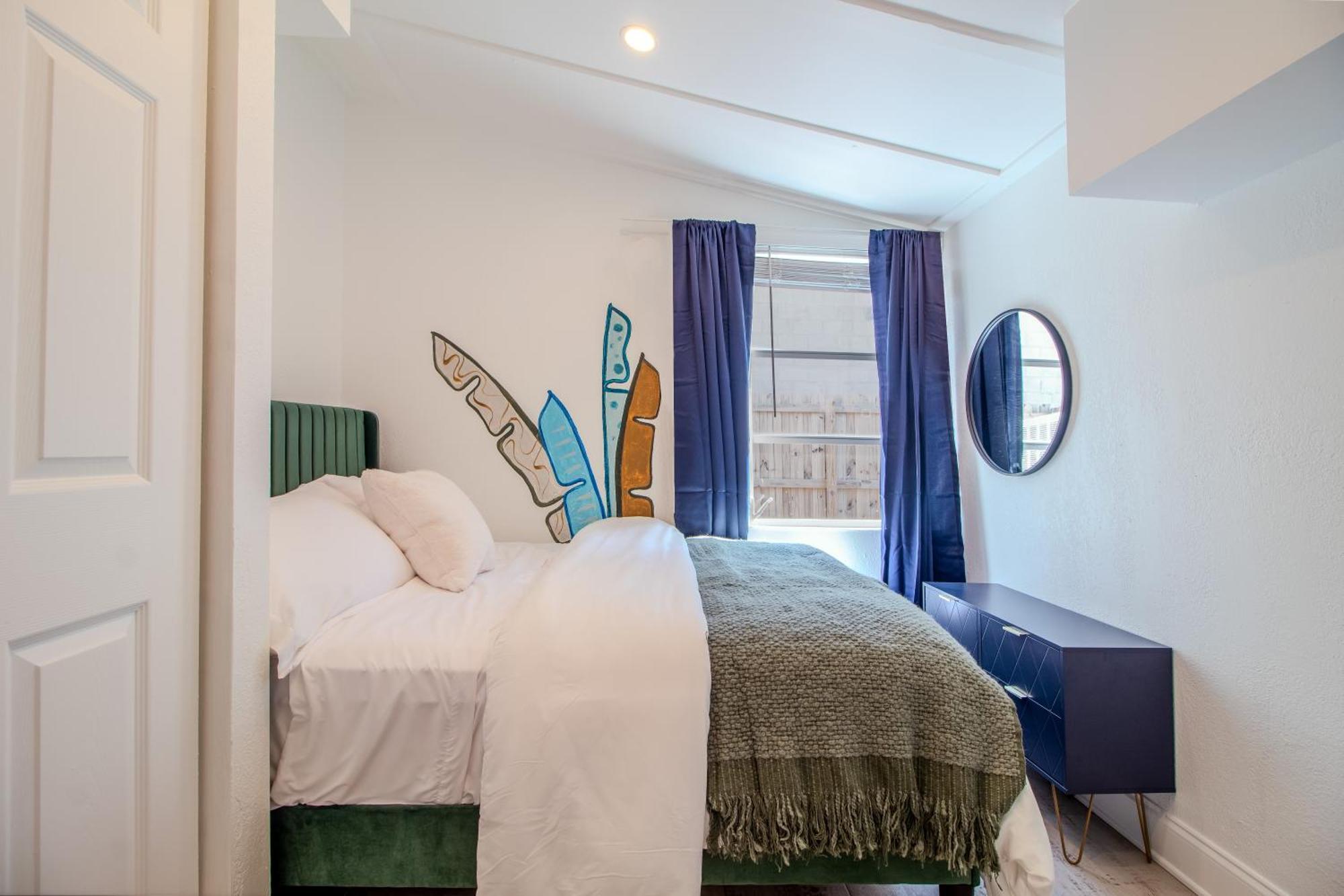 Holiday home 4bd Beachside Escape & Outdoor Oasis With Pool, Near Airport, Restaurants And Beaches