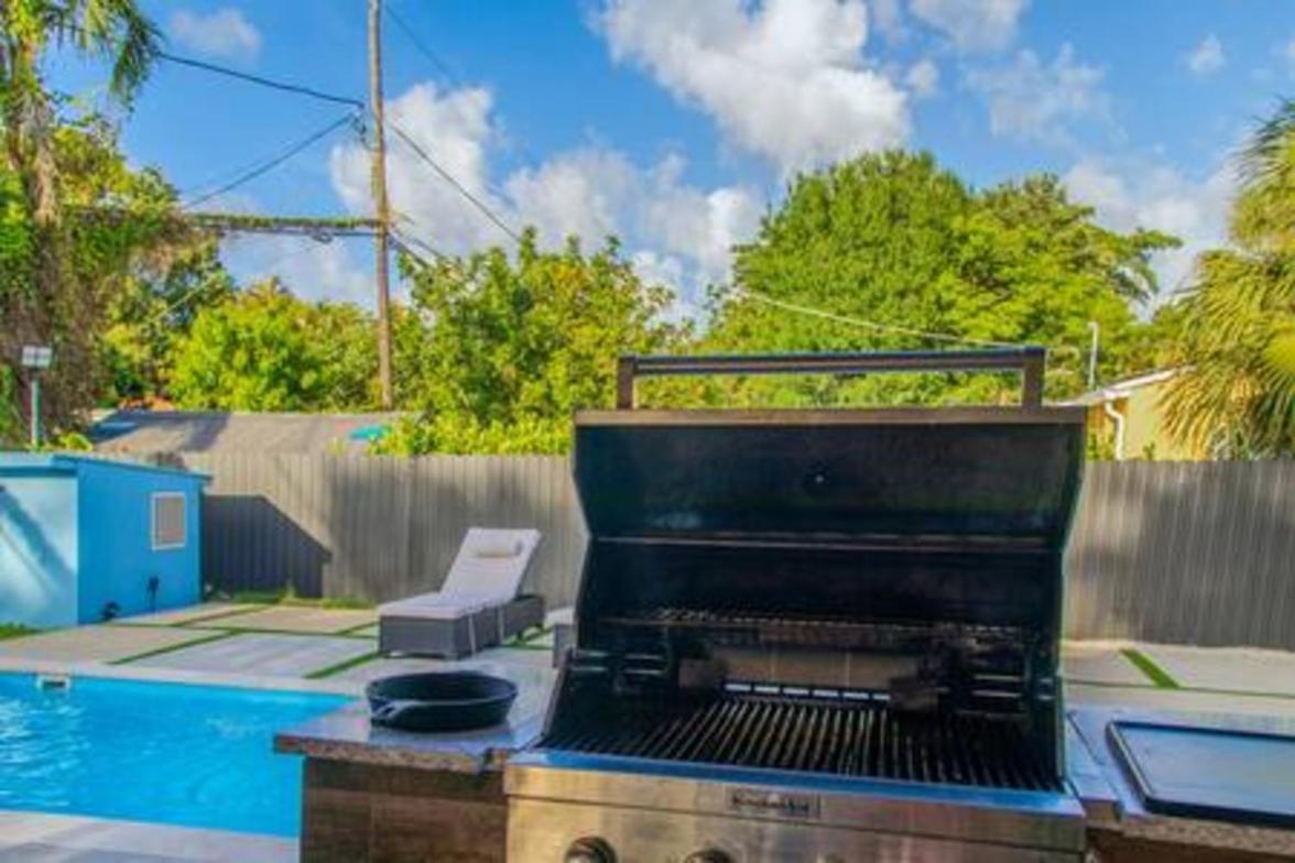 Holiday home Modern Lux 3br 2ba With Heated Pool *