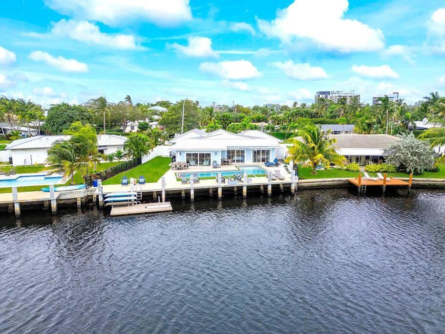 Waterfront Heated Pool Hosts 14! Holiday home Fort Lauderdale