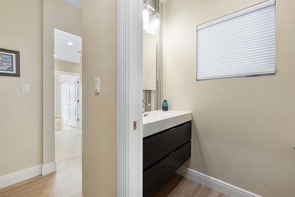 Holiday home Waterfront Heated Pool Hosts 14! Fort Lauderdale