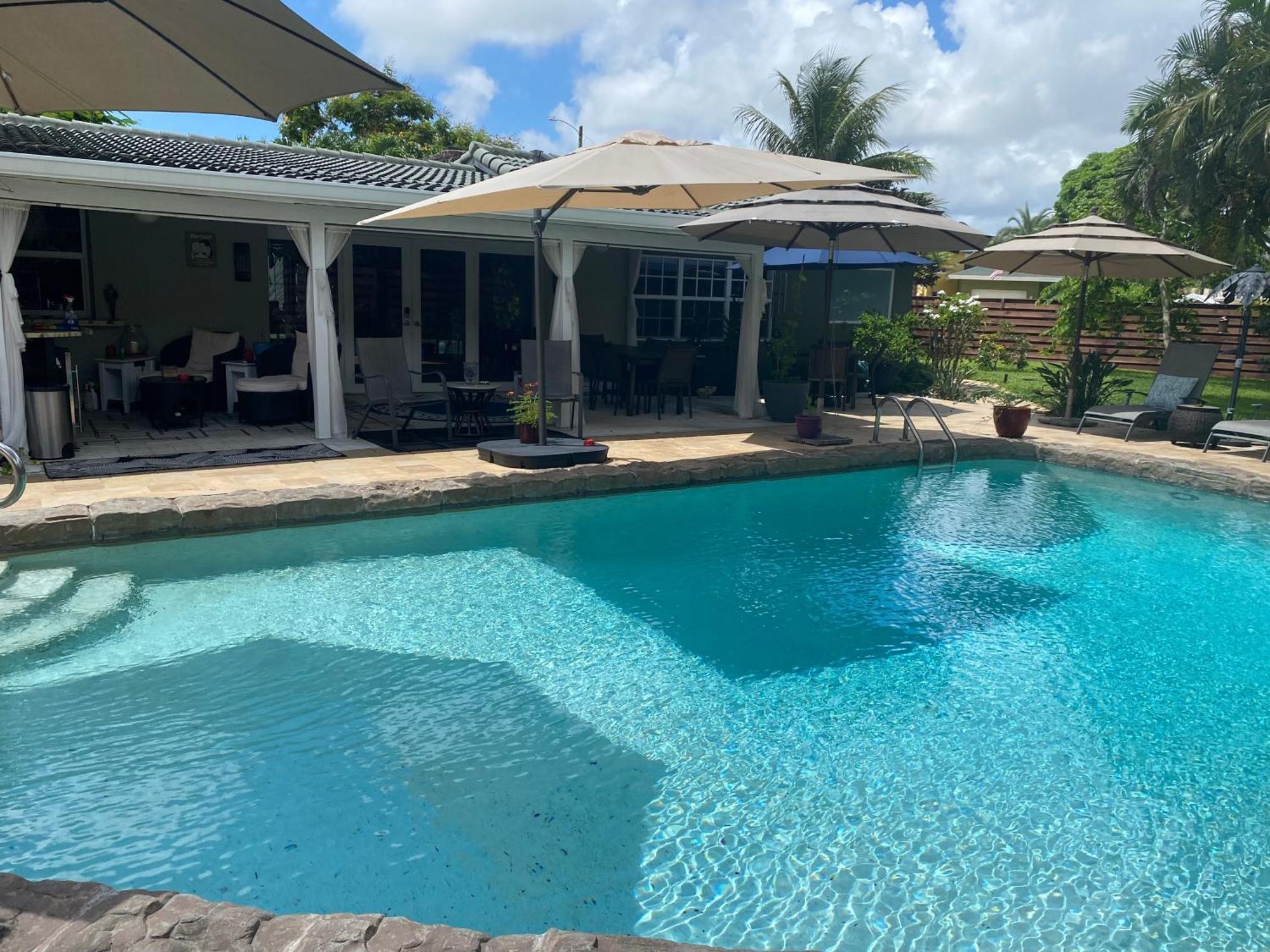 Bed & Breakfast A Mens Oasis Wilton Manors