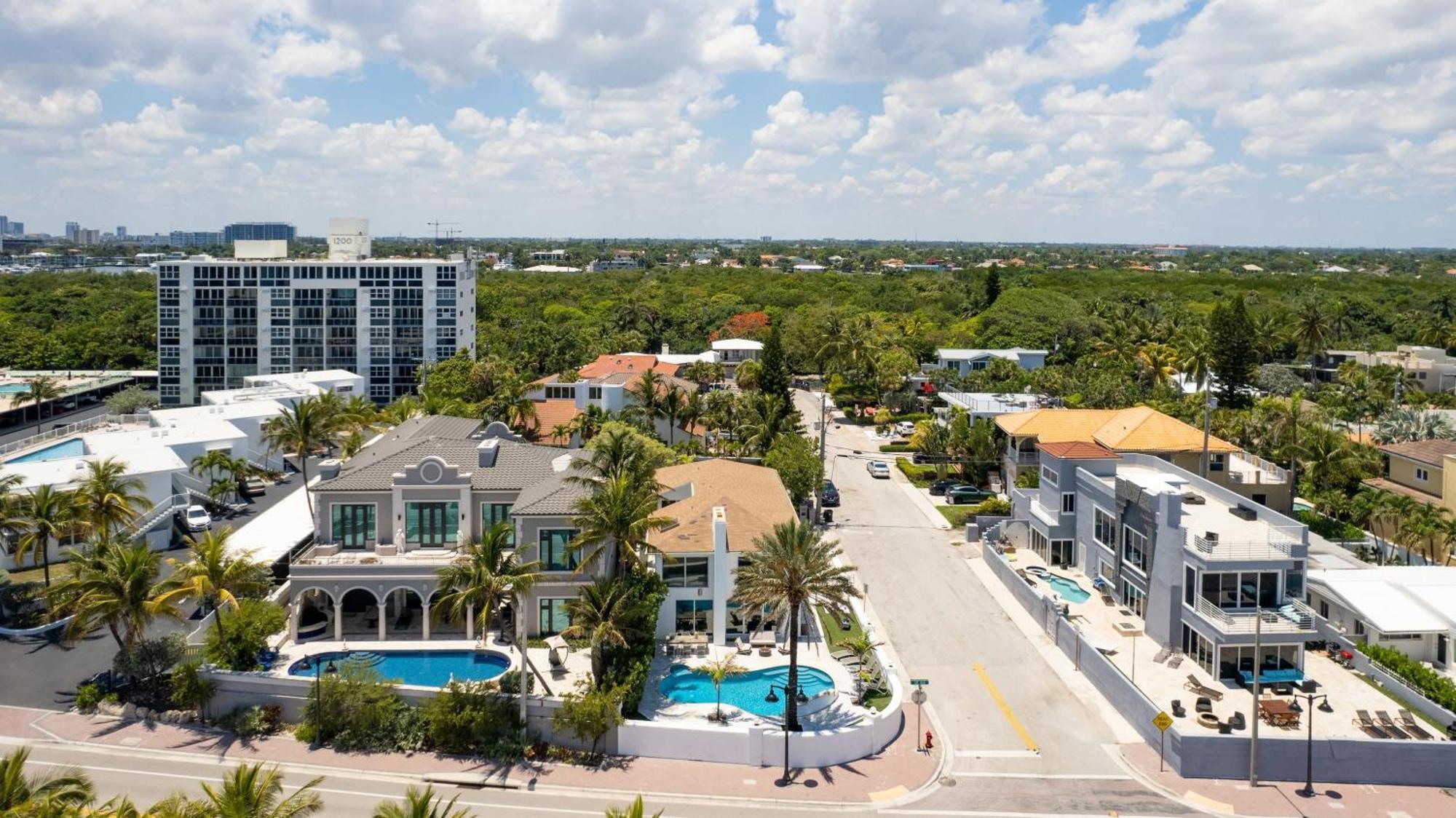 Sea Breeze By Avantstay Across From Lauderdale Pool Out Door Dining Fire Pit