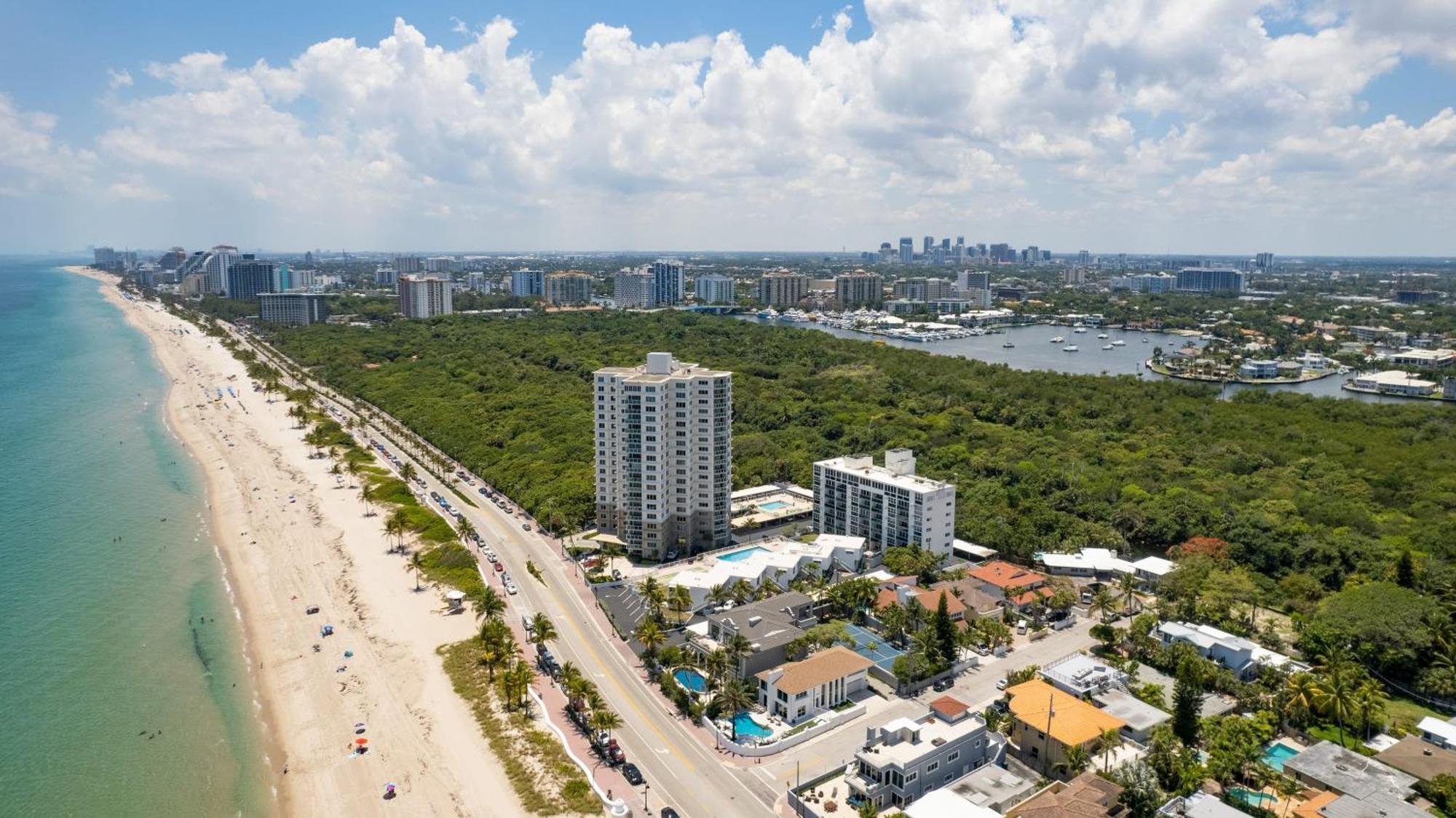 Sea Breeze By Avantstay Across From Lauderdale Pool Out Door Dining Fire Pit Fort Lauderdale